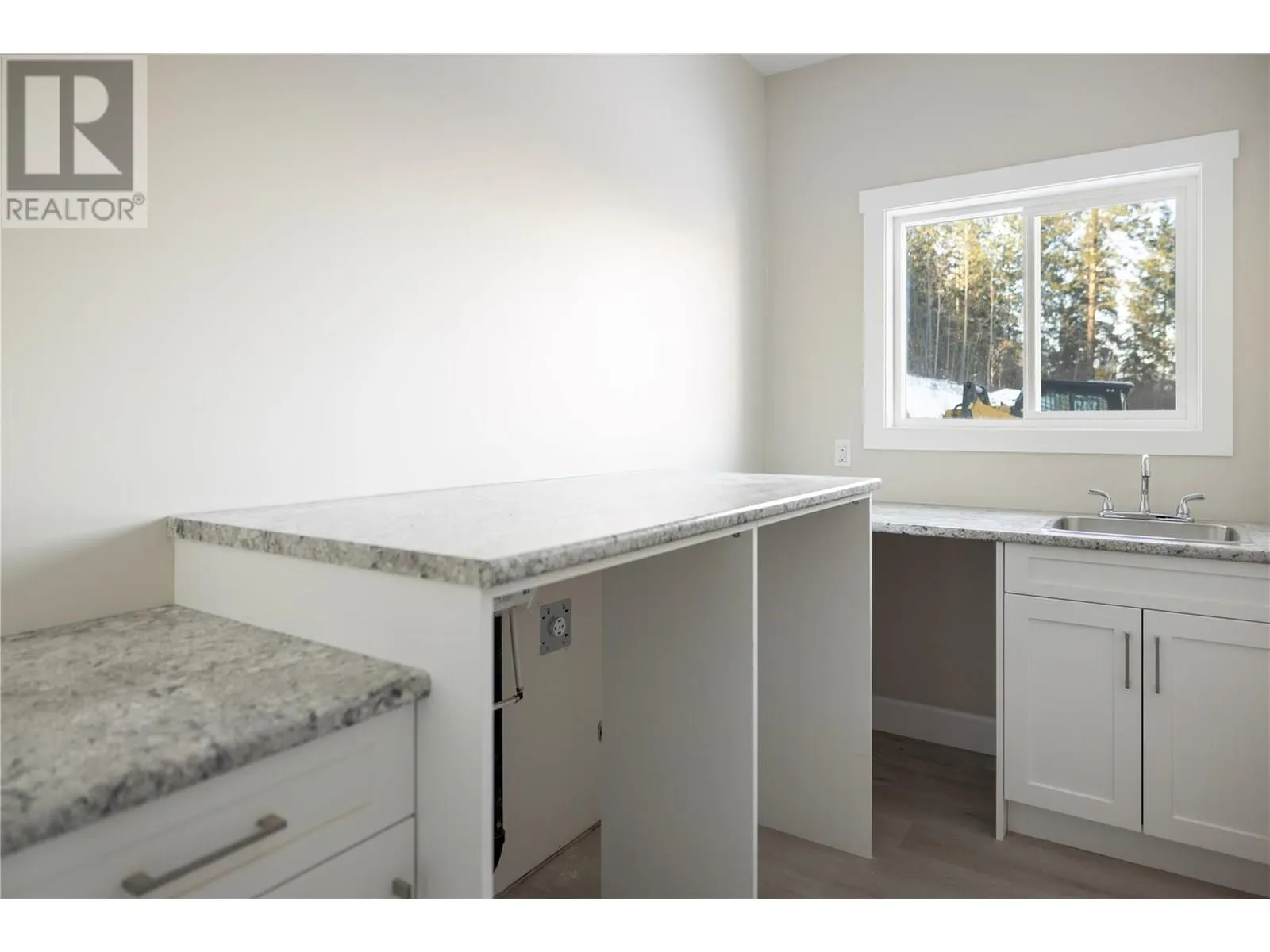 806 Cliff Avenue Unit# 109