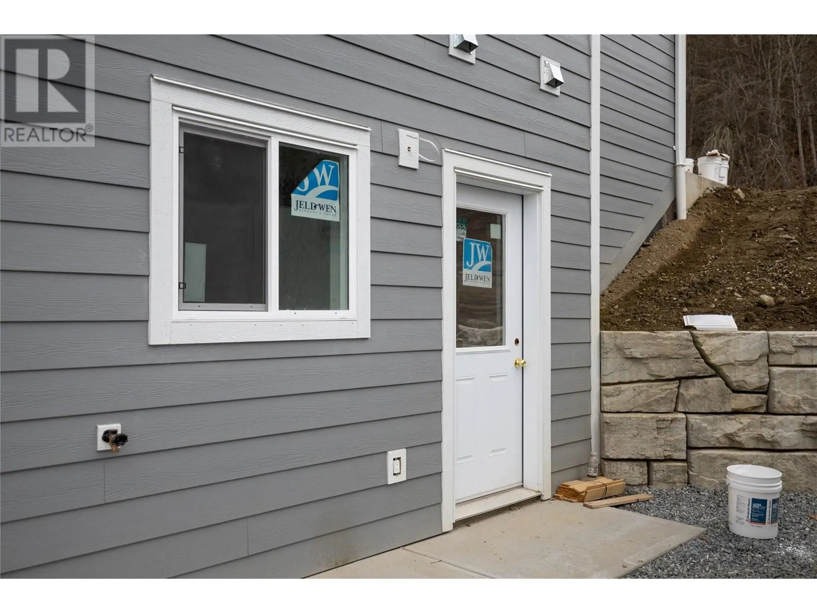 806 Cliff Avenue Unit# 109