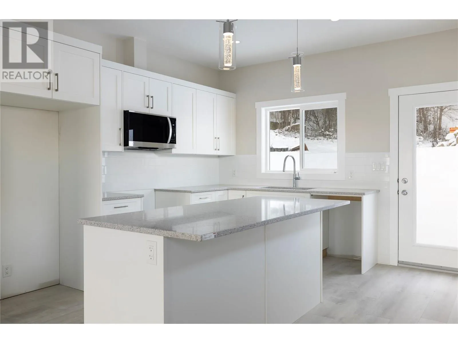 806 Cliff Avenue Unit# 109