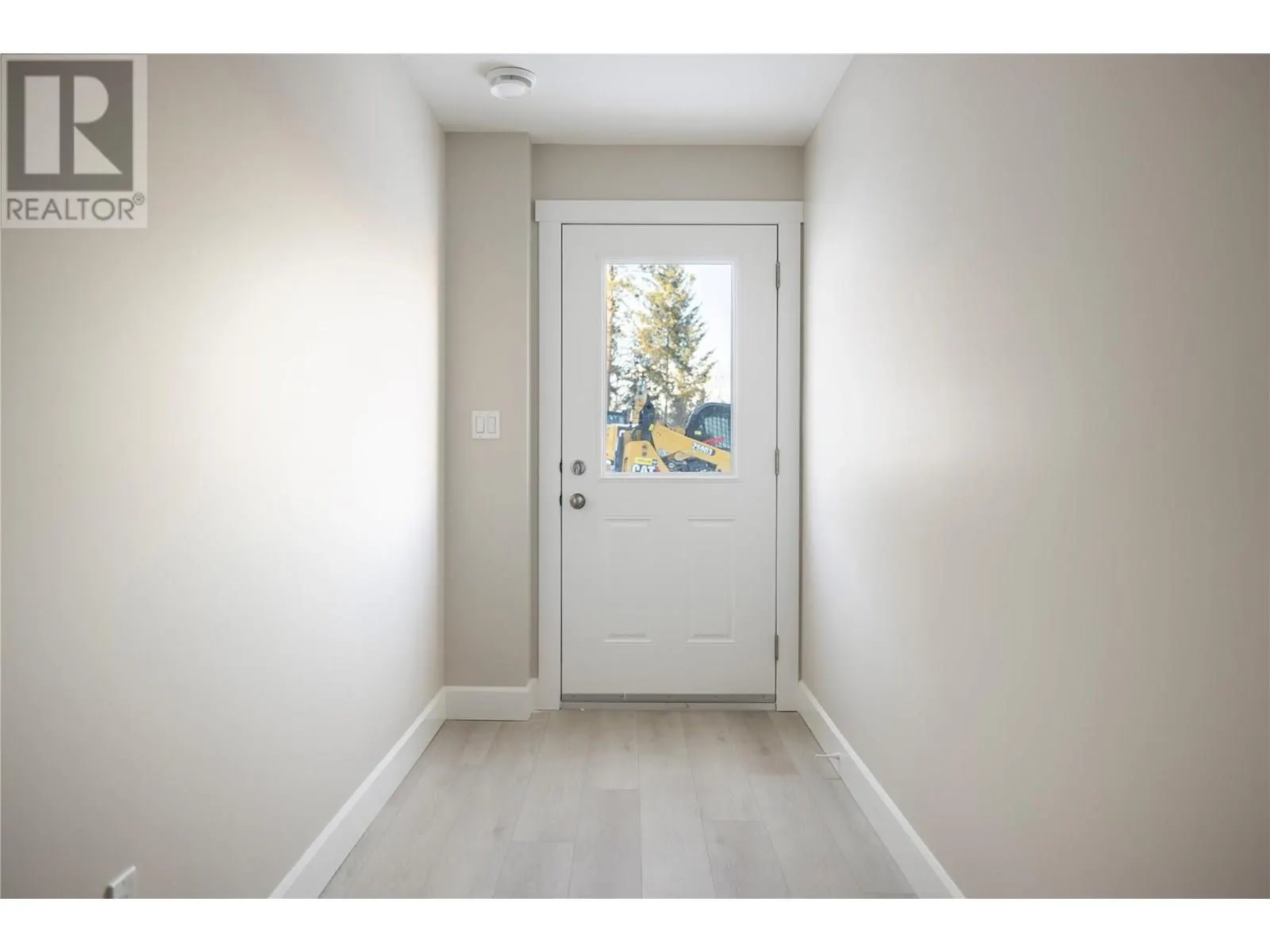 806 Cliff Avenue Unit# 109