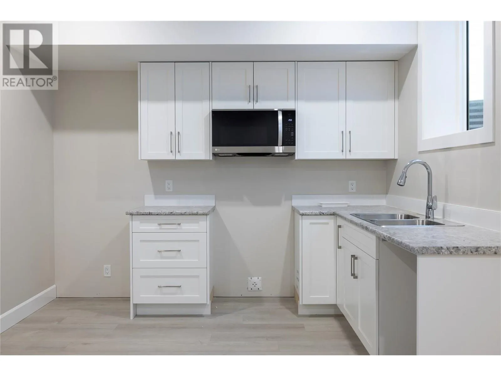 806 Cliff Avenue Unit# 109