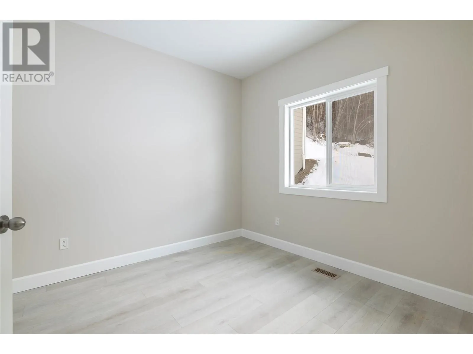 806 Cliff Avenue Unit# 109