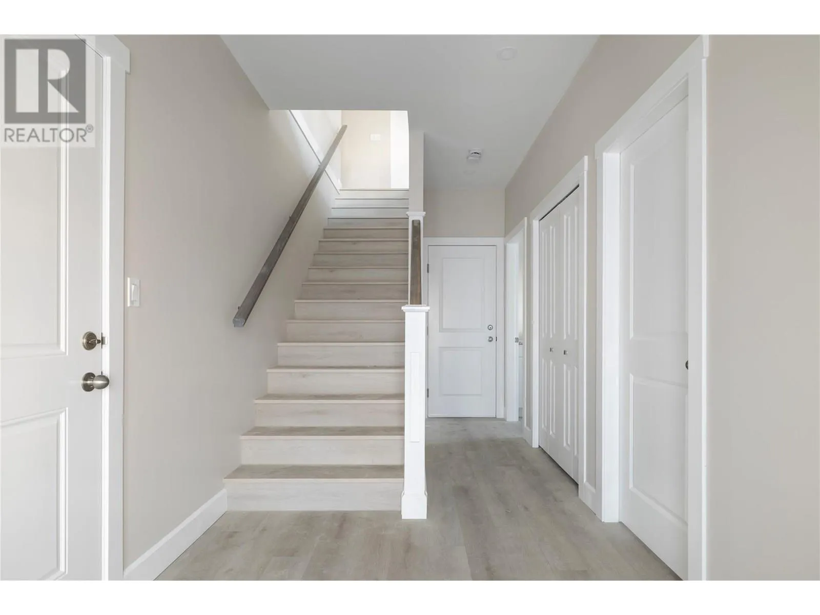 806 Cliff Avenue Unit# 109