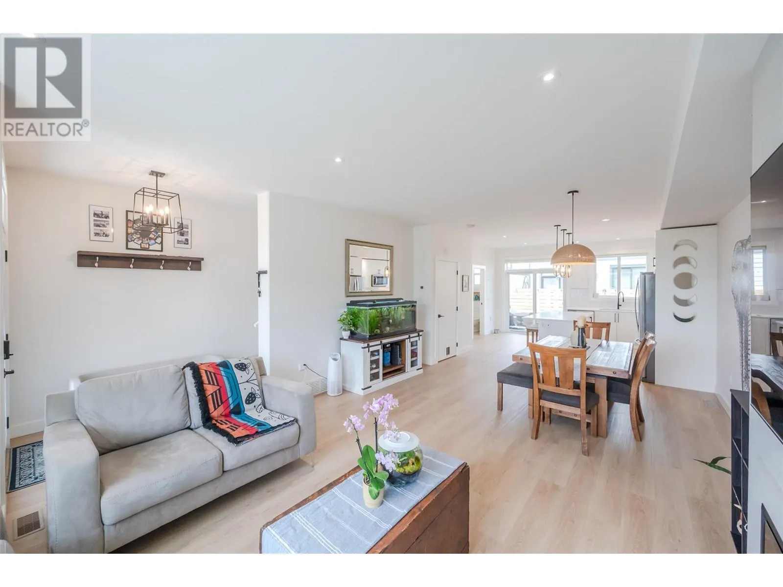 569 Forestbrook Drive Unit# 101