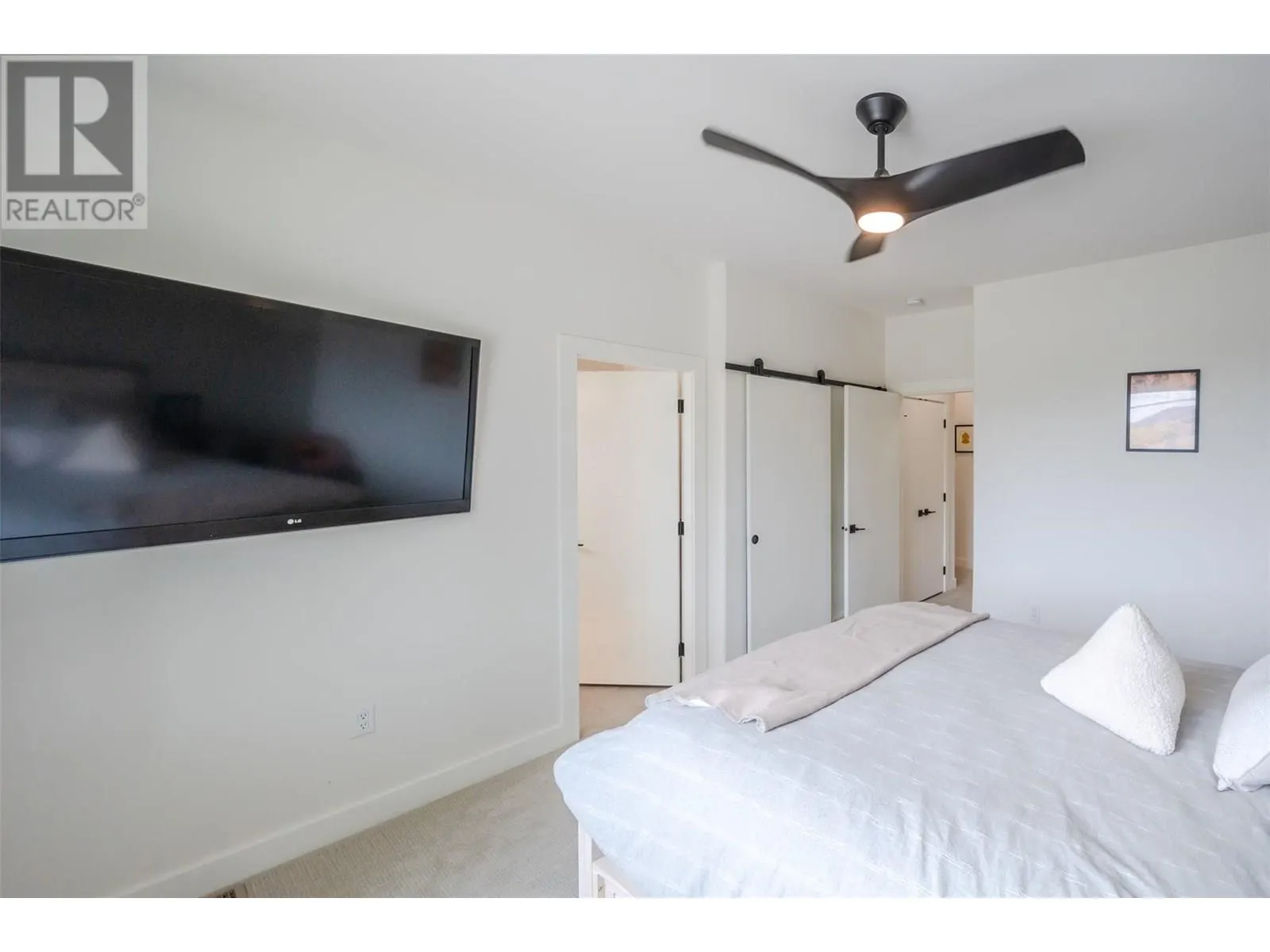 569 Forestbrook Drive Unit# 101