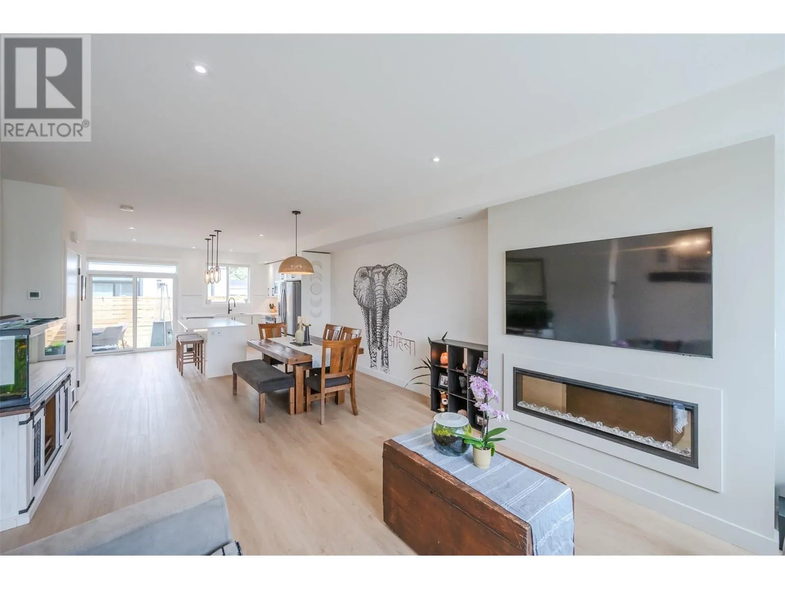 569 Forestbrook Drive Unit# 101