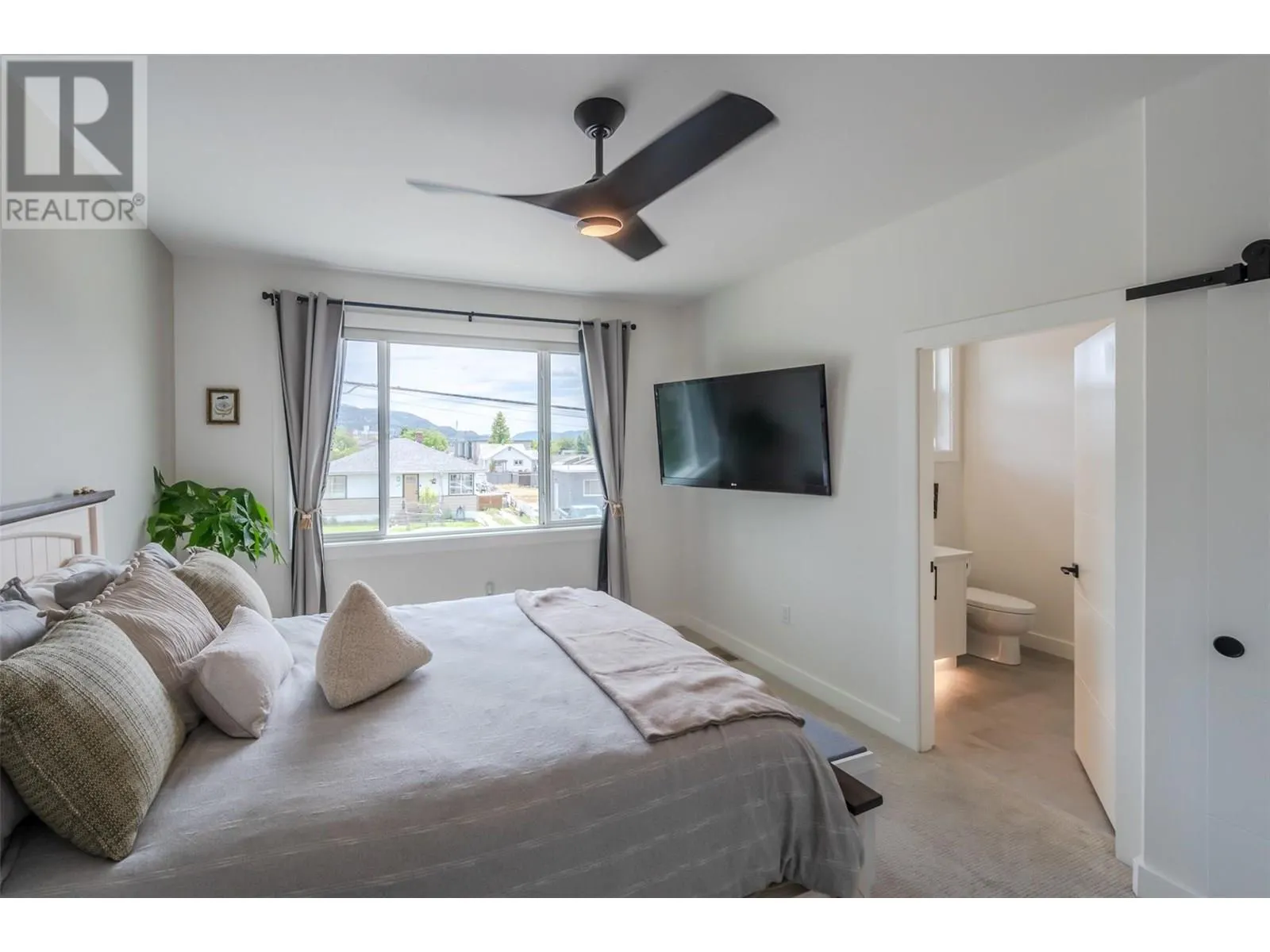 569 Forestbrook Drive Unit# 101