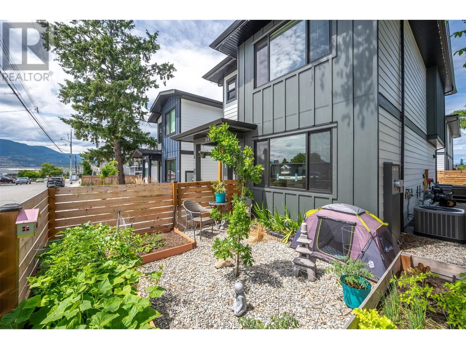 569 Forestbrook Drive Unit# 101