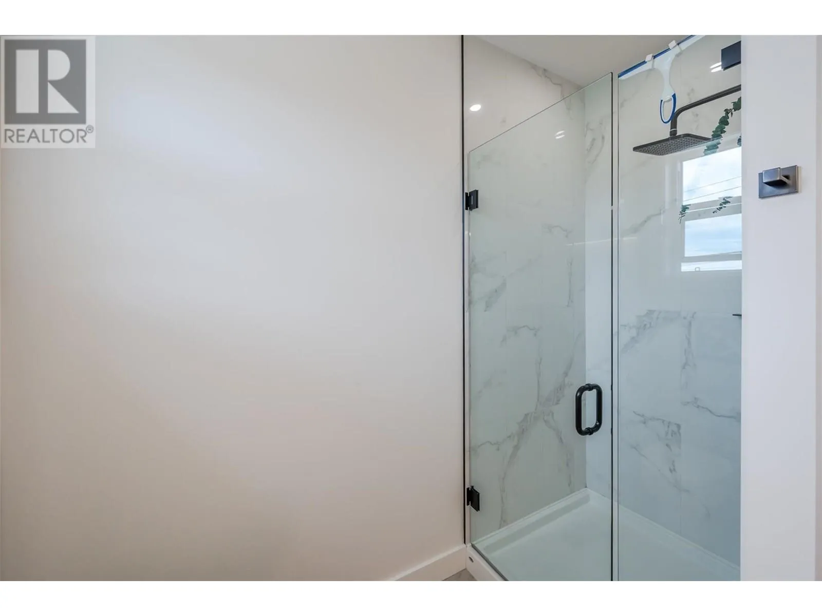 569 Forestbrook Drive Unit# 101