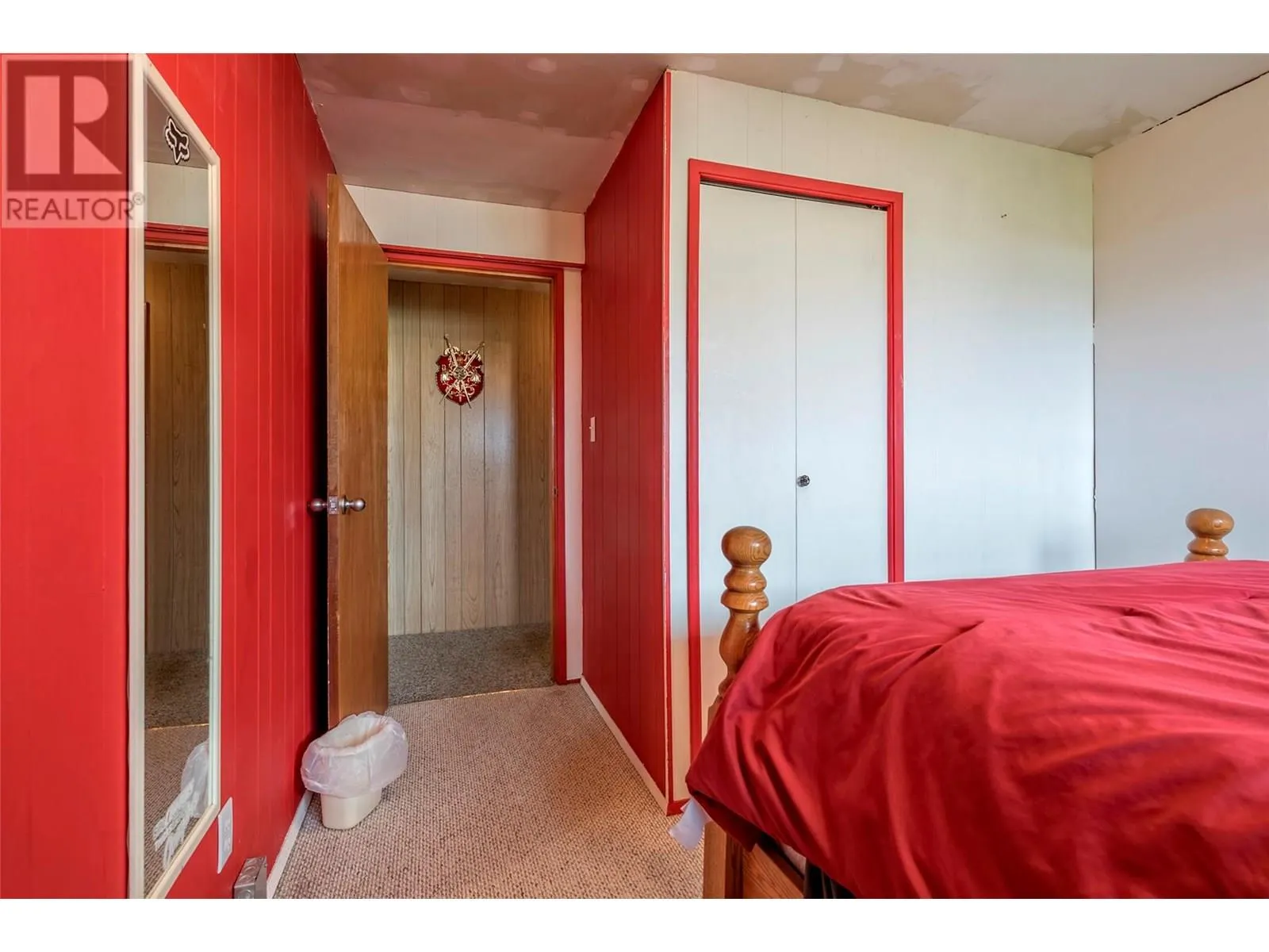 1121 Mountain View Road