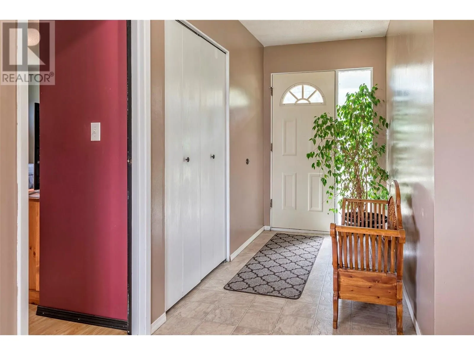 1121 Mountain View Road