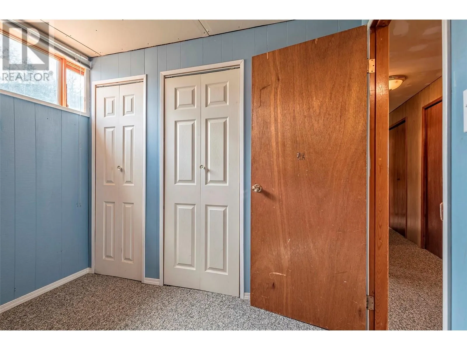 1121 Mountain View Road