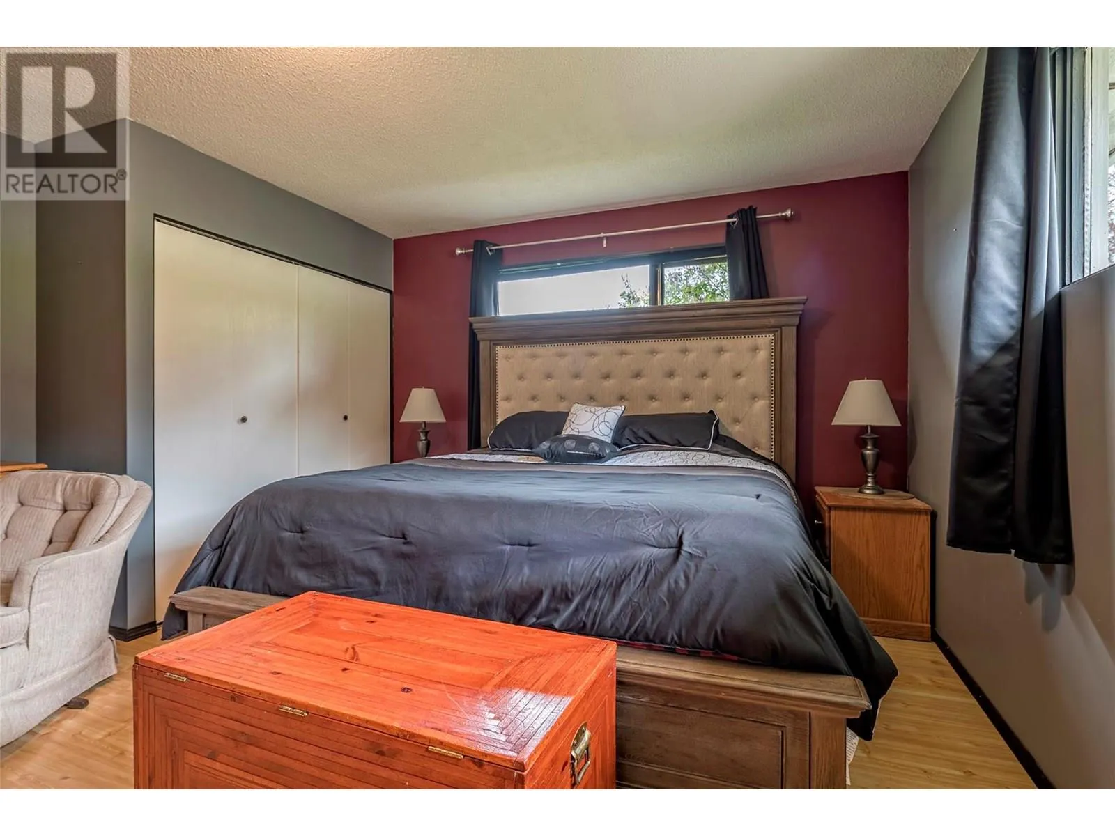 1121 Mountain View Road