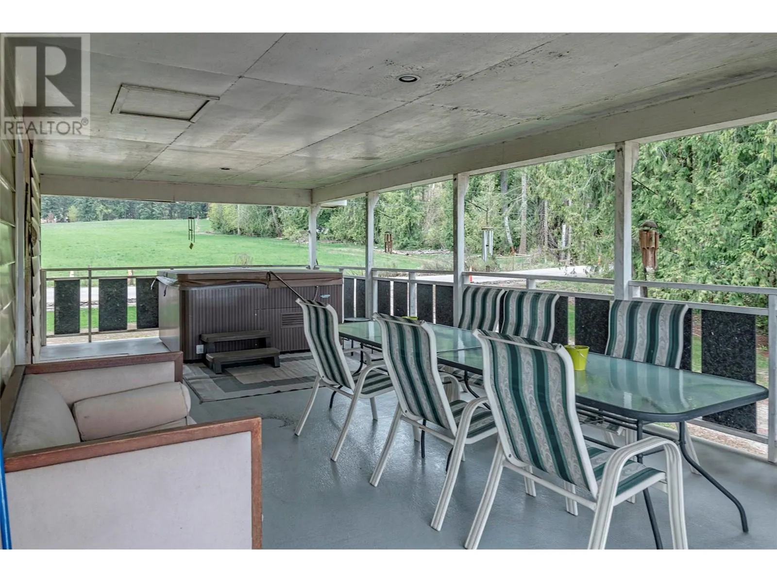 1121 Mountain View Road