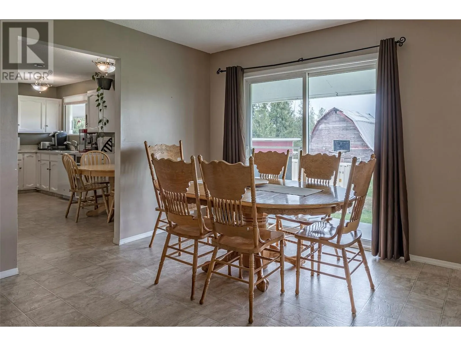 1121 Mountain View Road