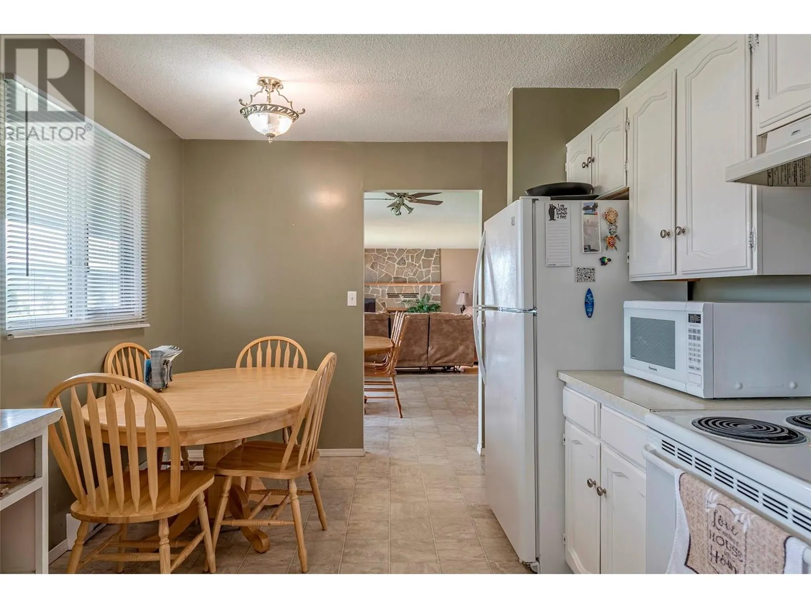 1121 Mountain View Road