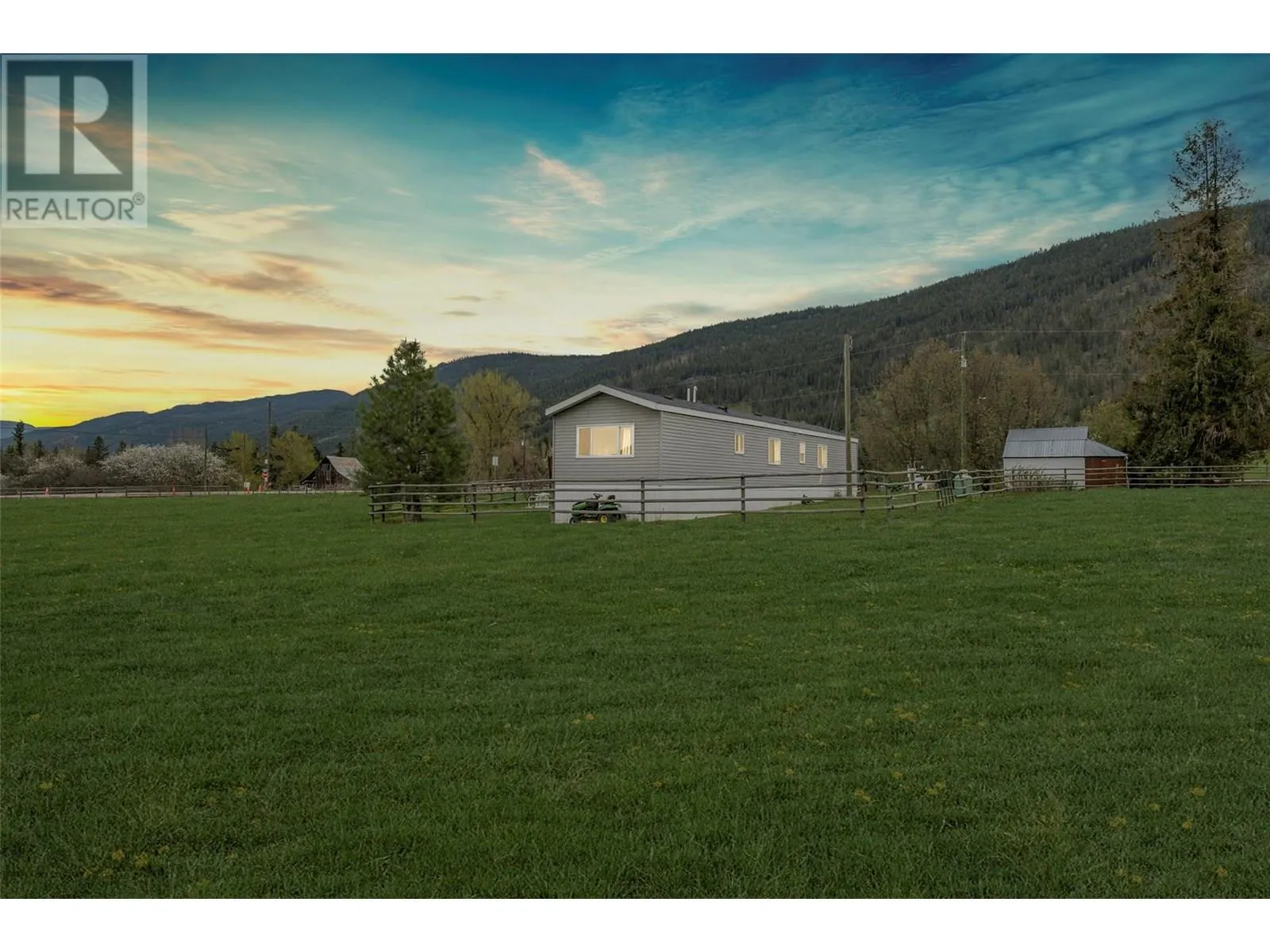 1121 Mountain View Road
