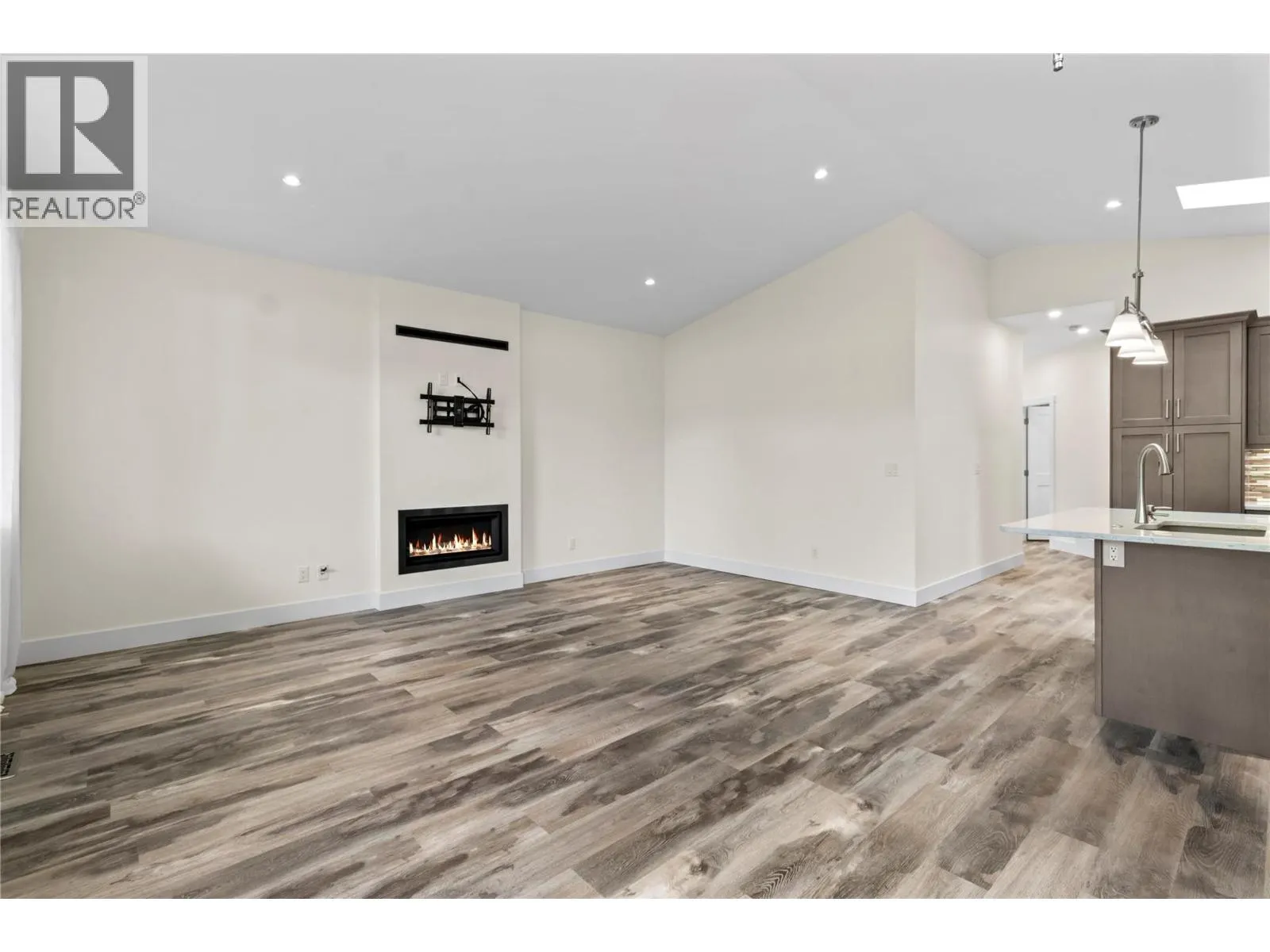 2715 Golf Course Drive Unit# 28