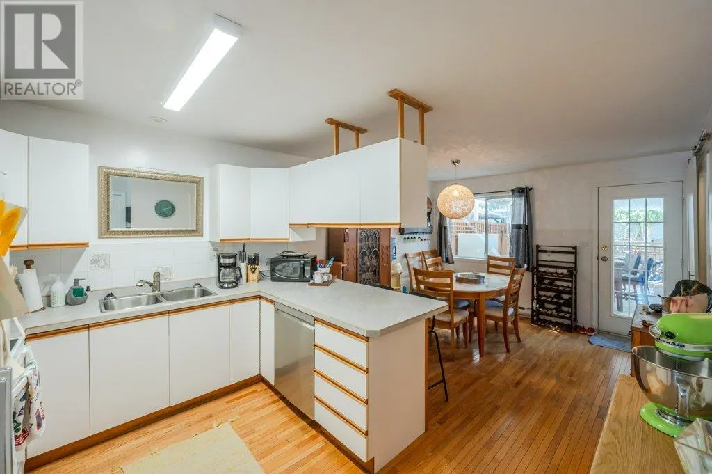 20 CACTUS Crescent