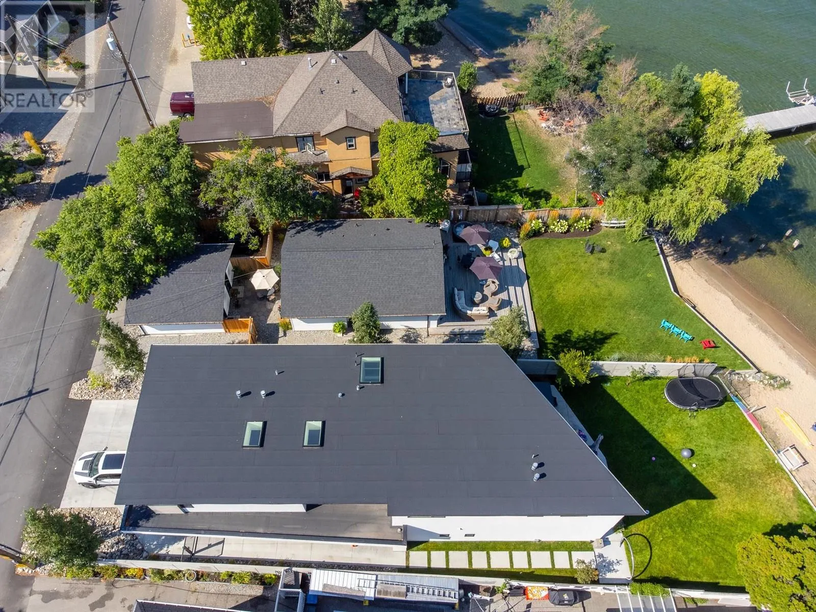 832 Manhattan Drive