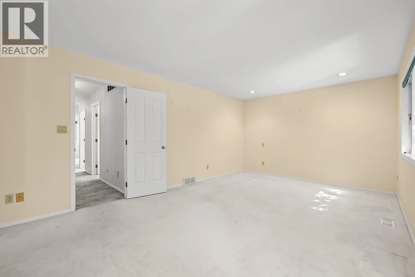 2595 MAQUINNA Road