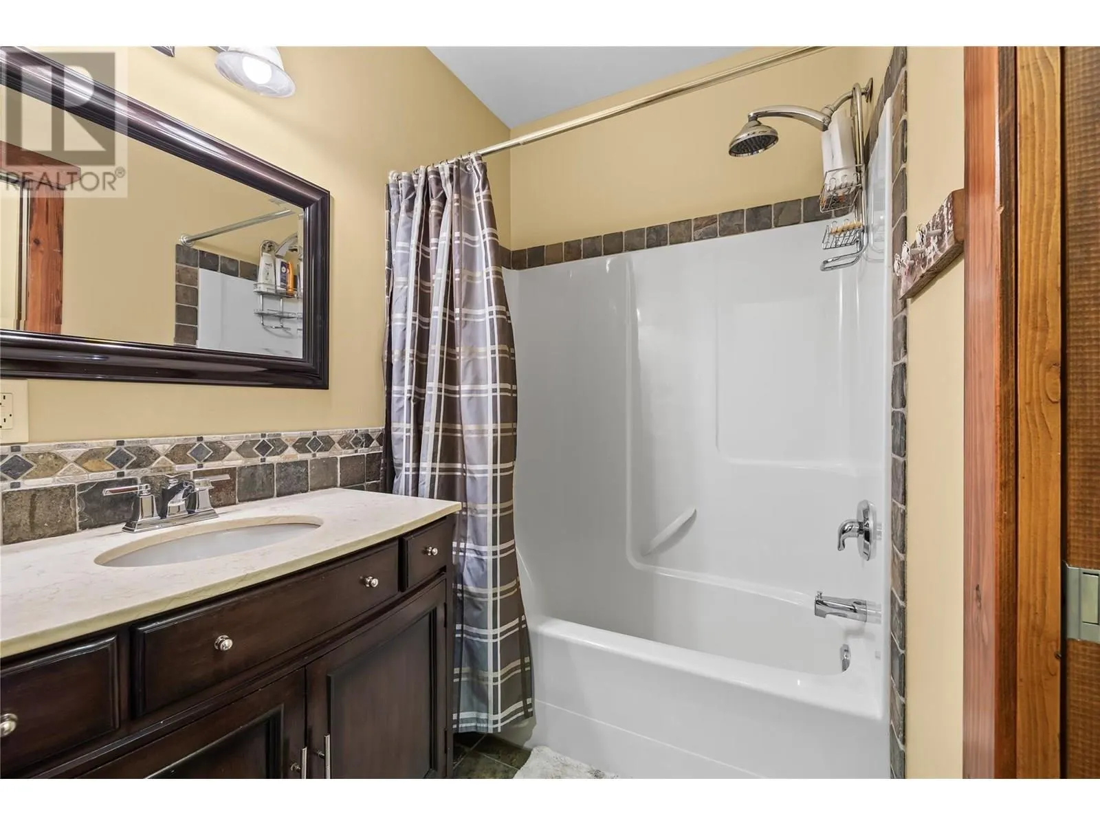 7360 Porcupine Road Unit# 7