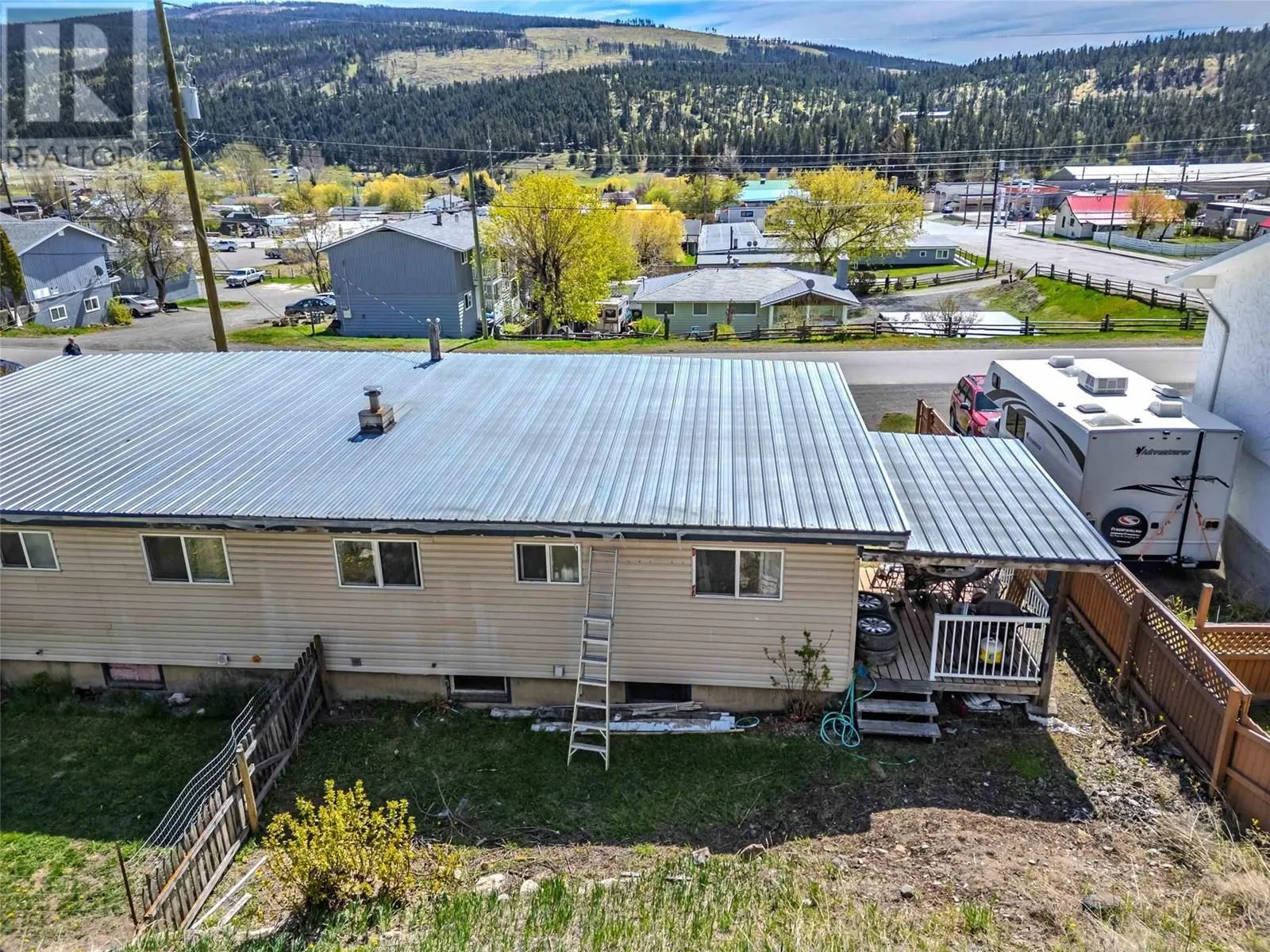 1504 Carson Road