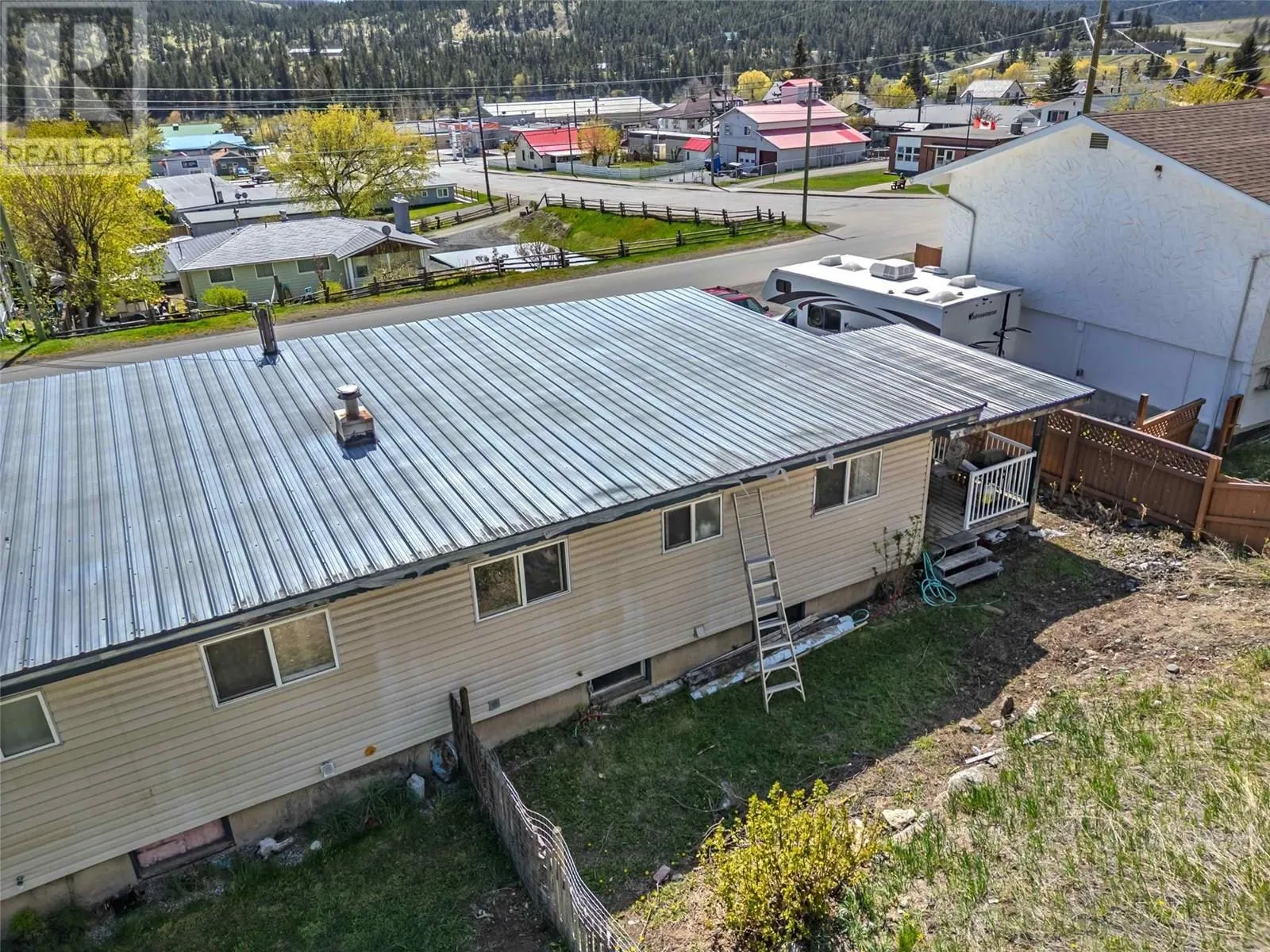 1504 Carson Road