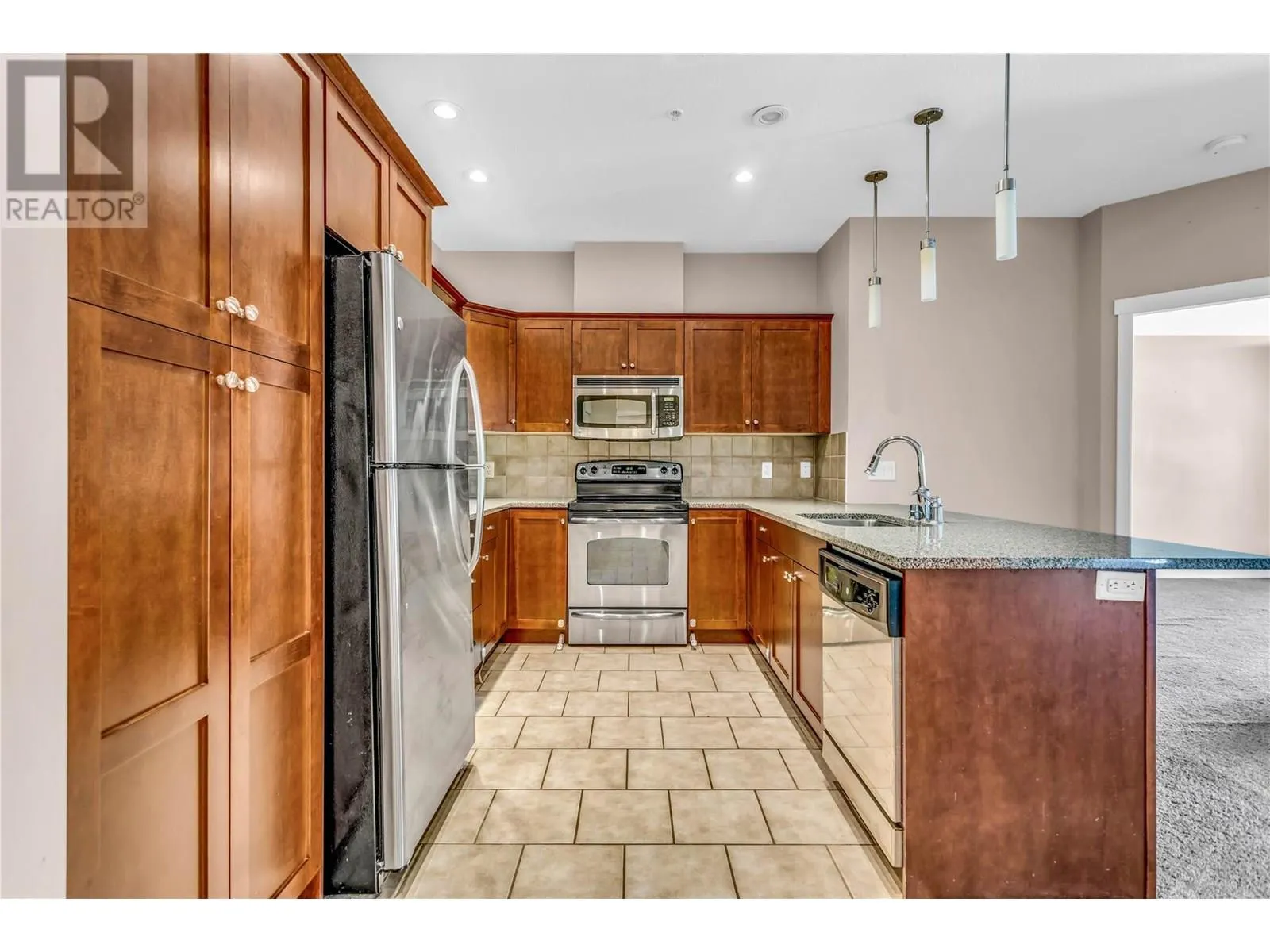 1990 Upper Sundance Drive Unit# 3215