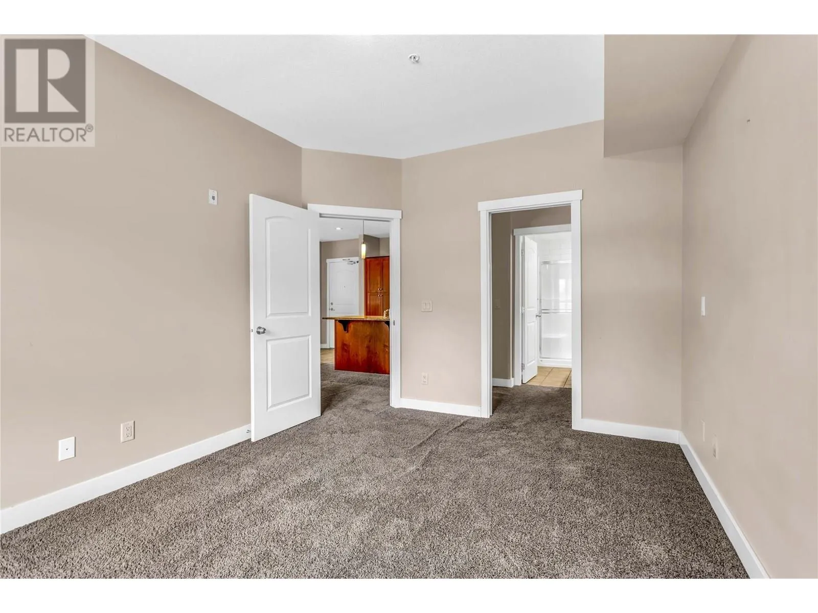1990 Upper Sundance Drive Unit# 3215