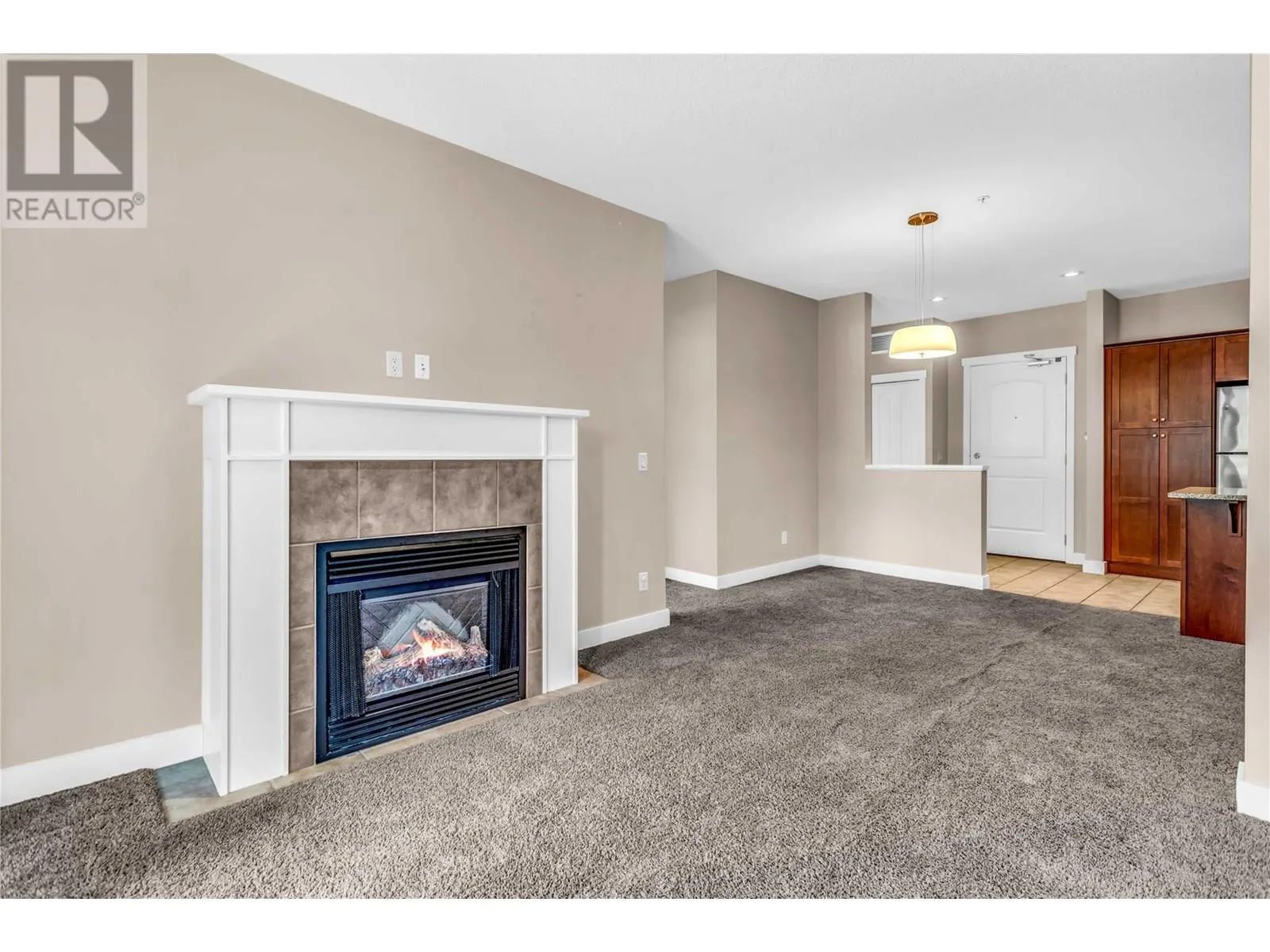 1990 Upper Sundance Drive Unit# 3215