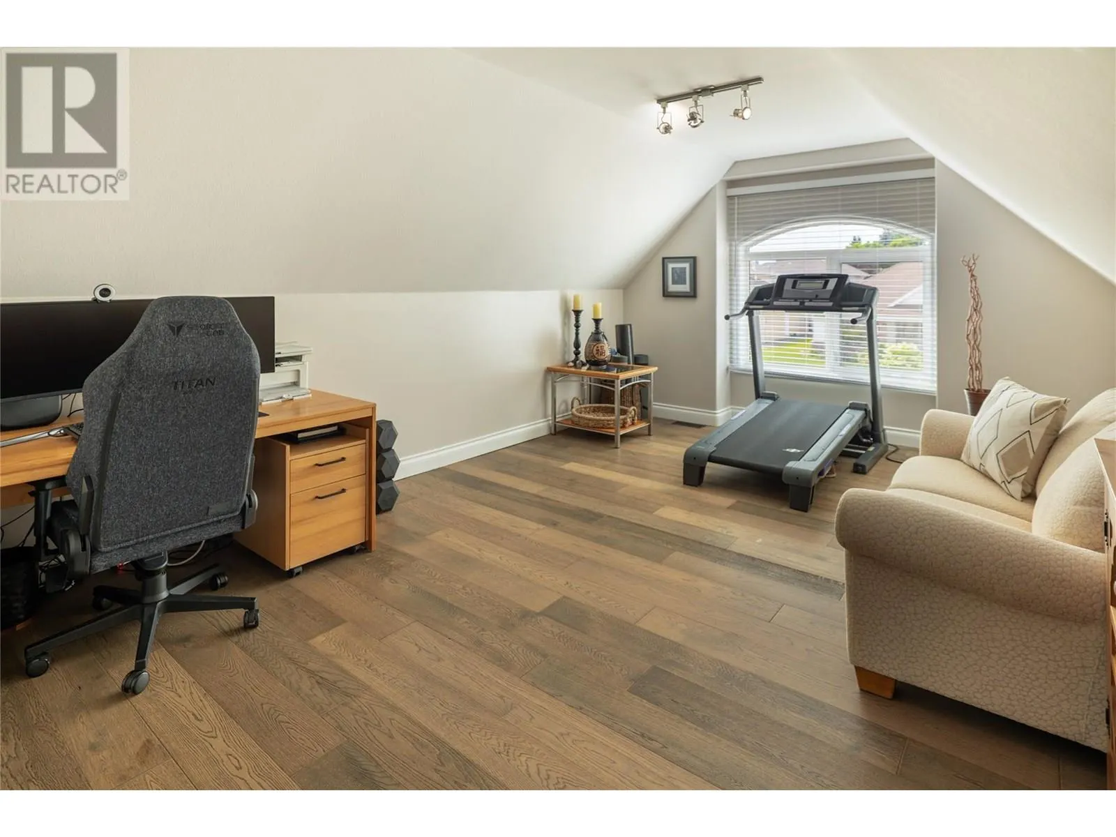 3553 INVERMERE Court