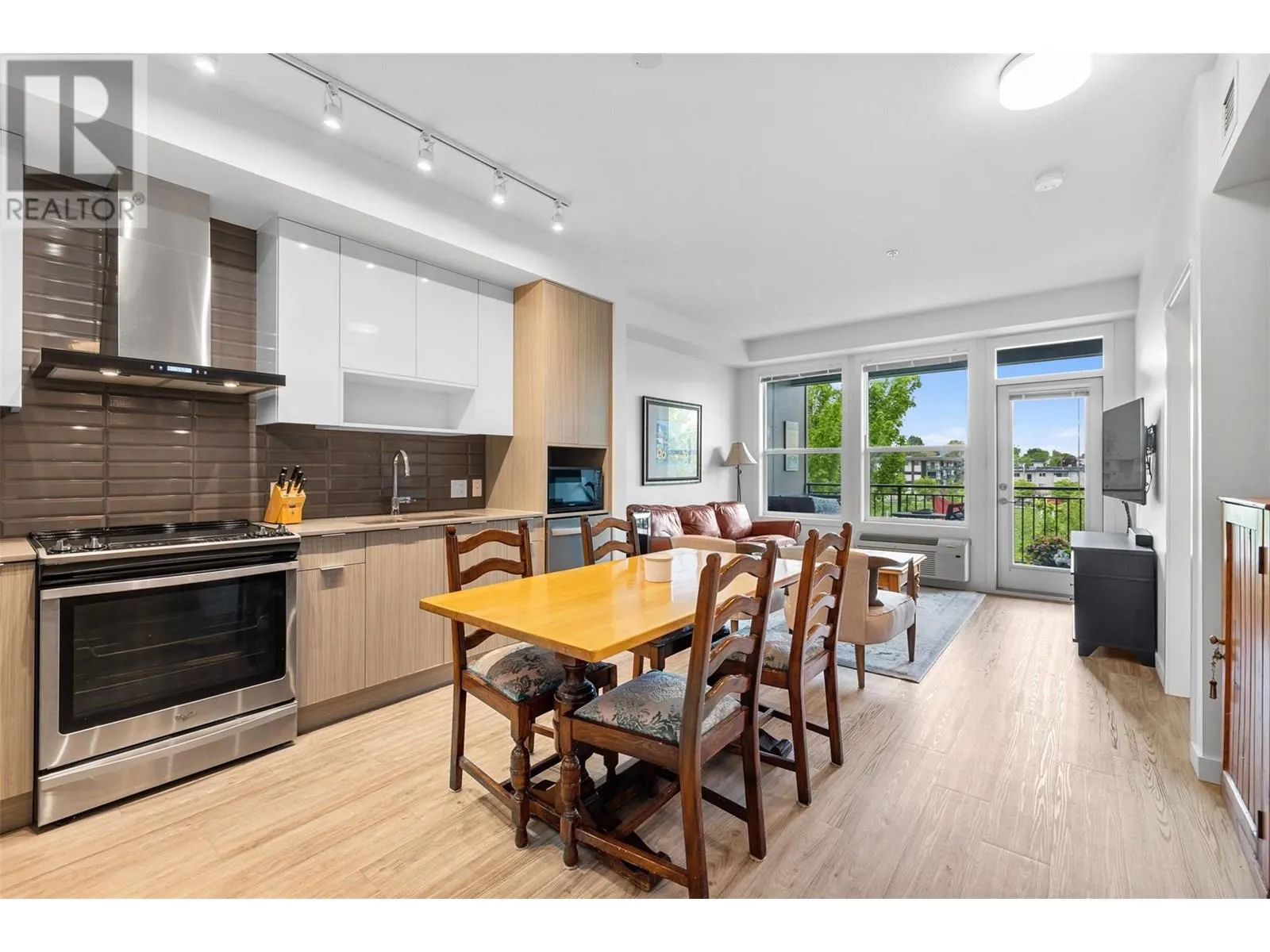 1775 Chapman Place Unit# 227