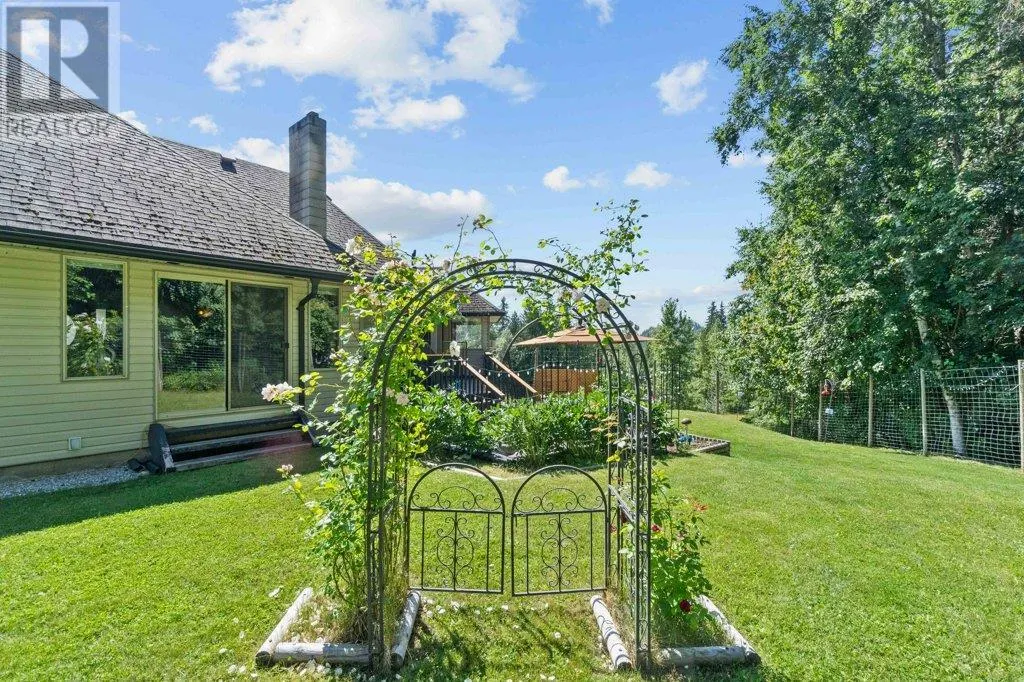 627 Grandview Bench Road SE
