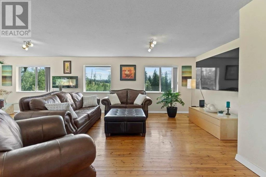 627 Grandview Bench Road SE