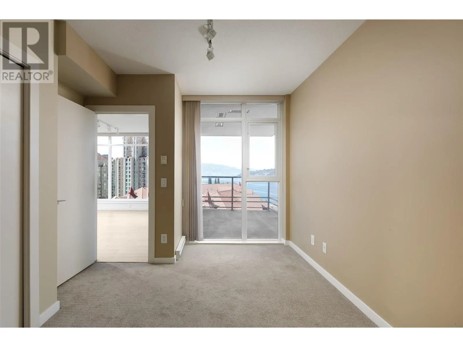 1075 Sunset Drive Unit# 1207