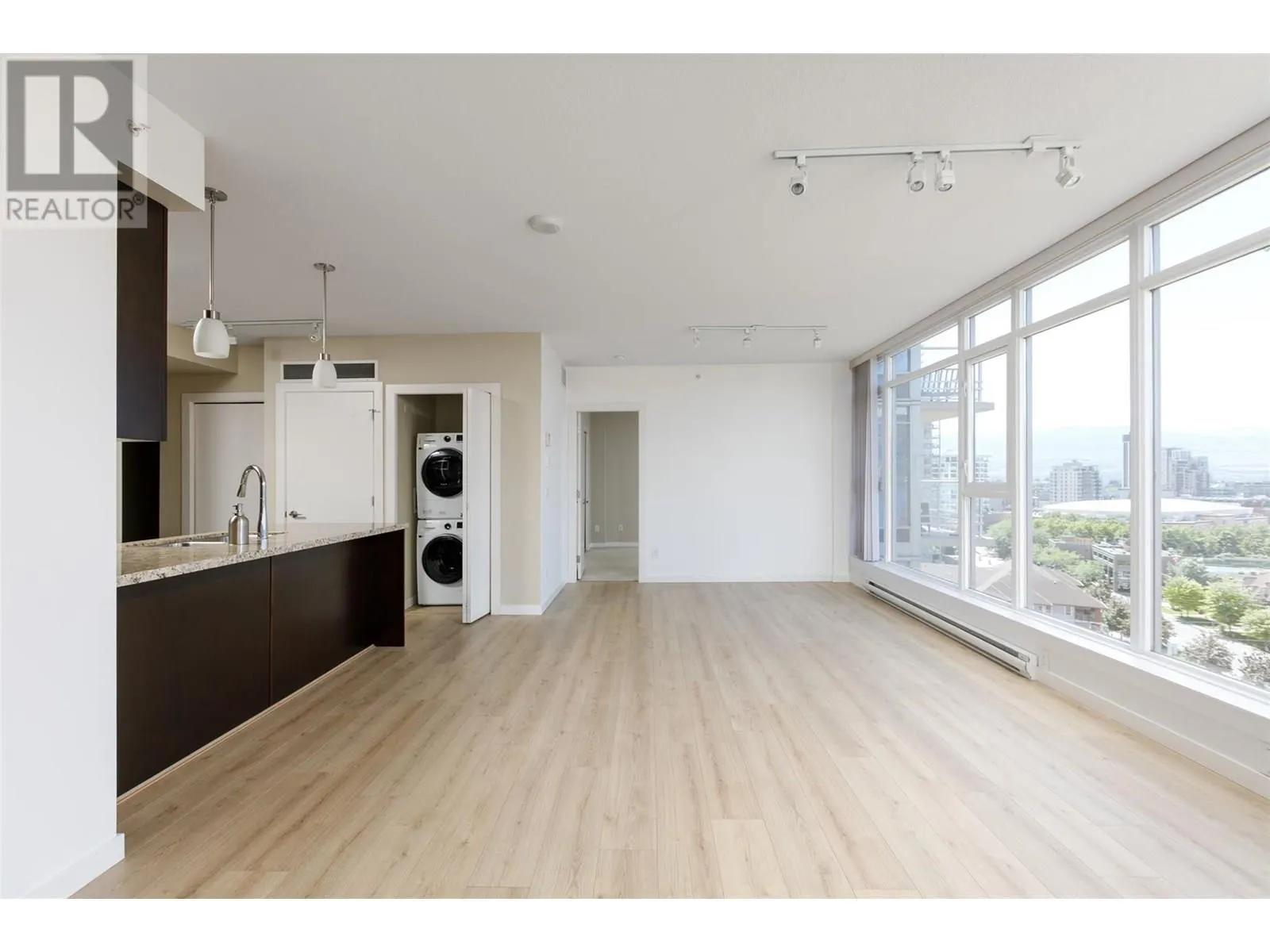 1075 Sunset Drive Unit# 1207