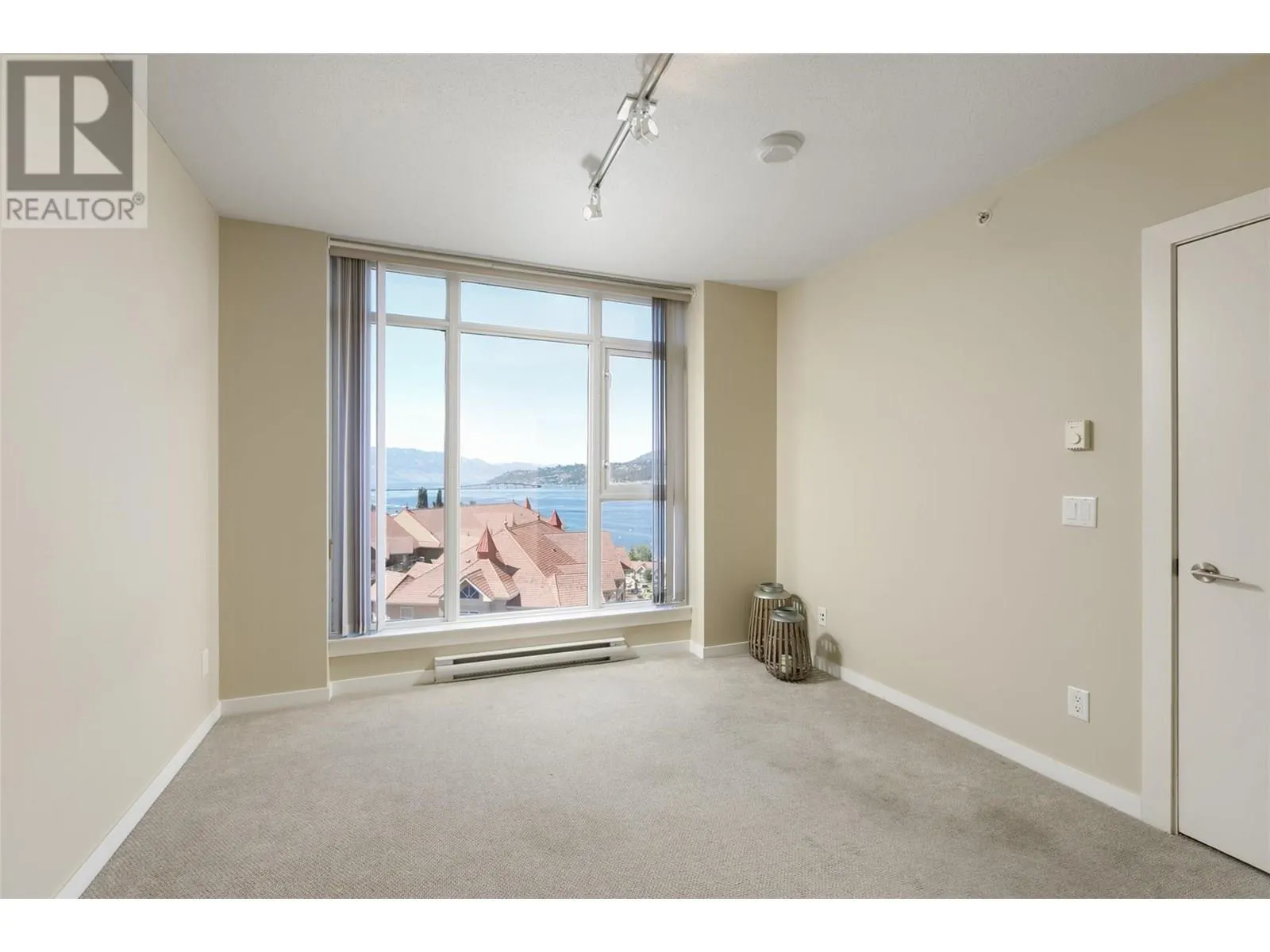1075 Sunset Drive Unit# 1207