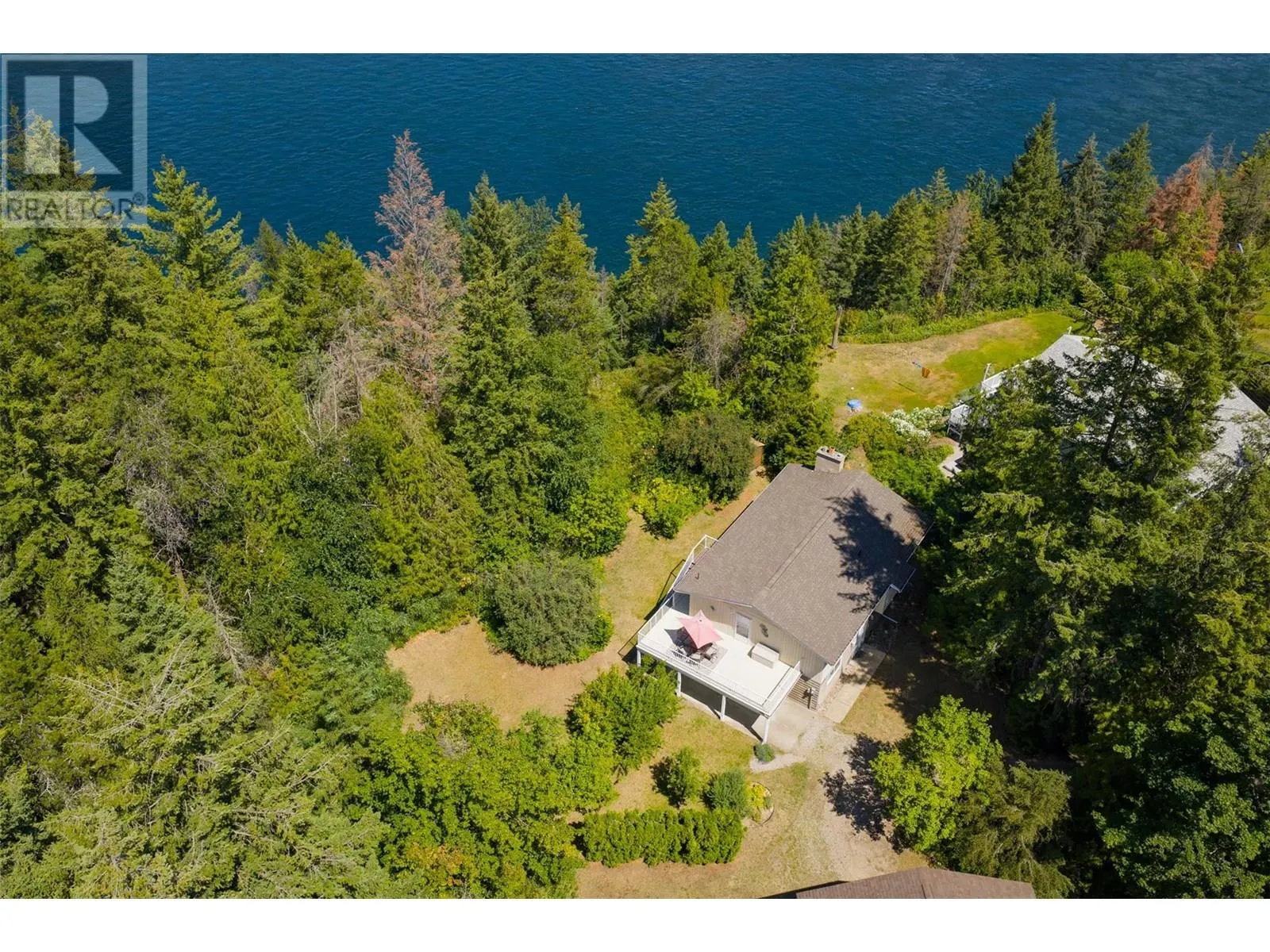 1669 Ridgewood Drive