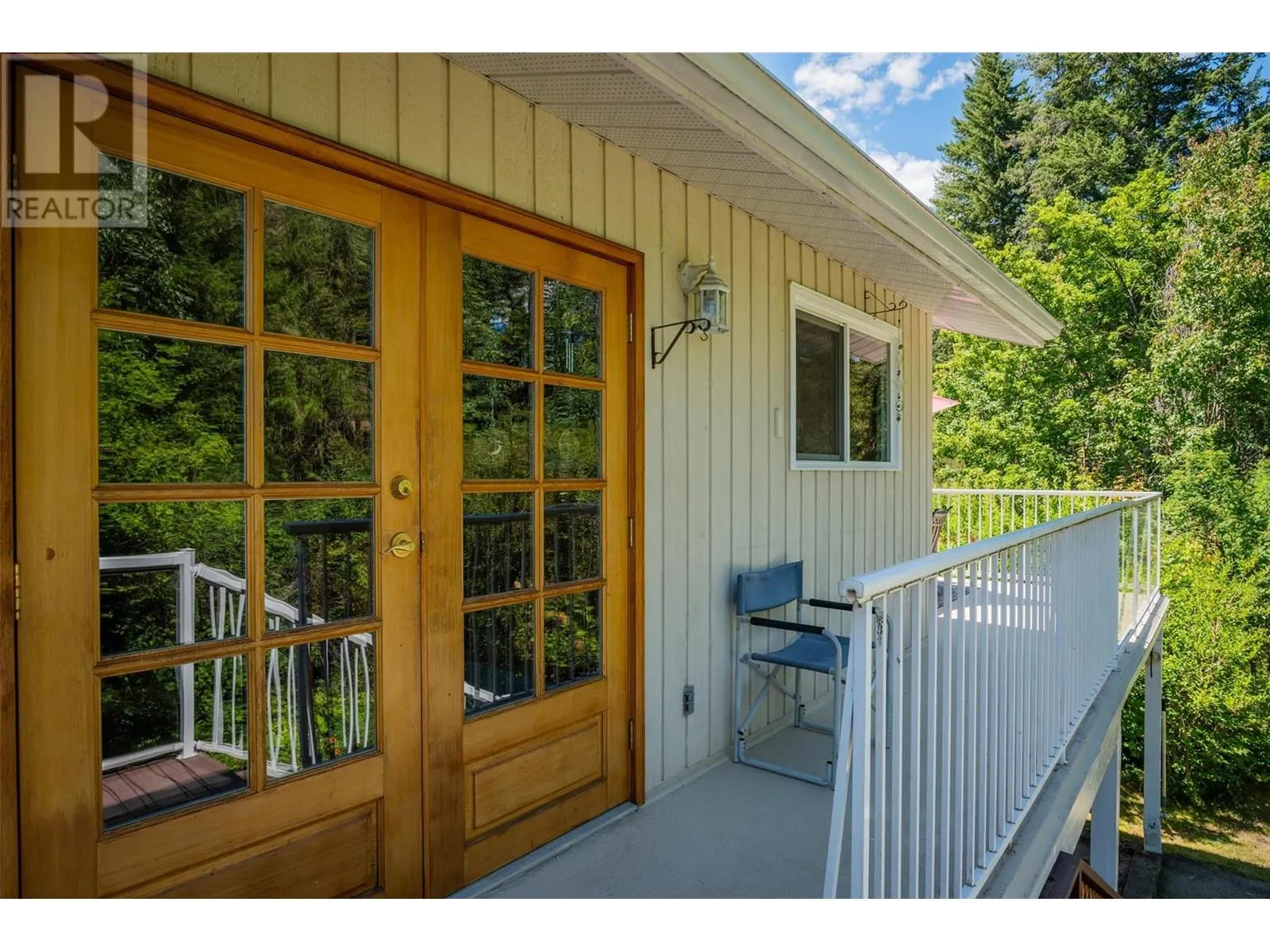 1669 Ridgewood Drive