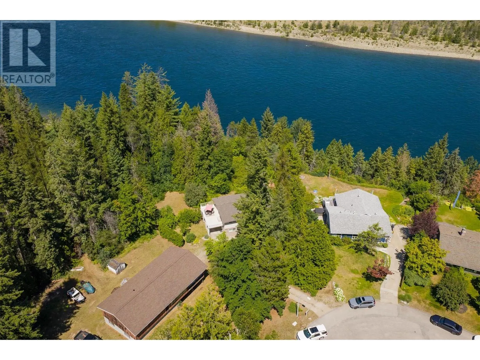 1669 Ridgewood Drive