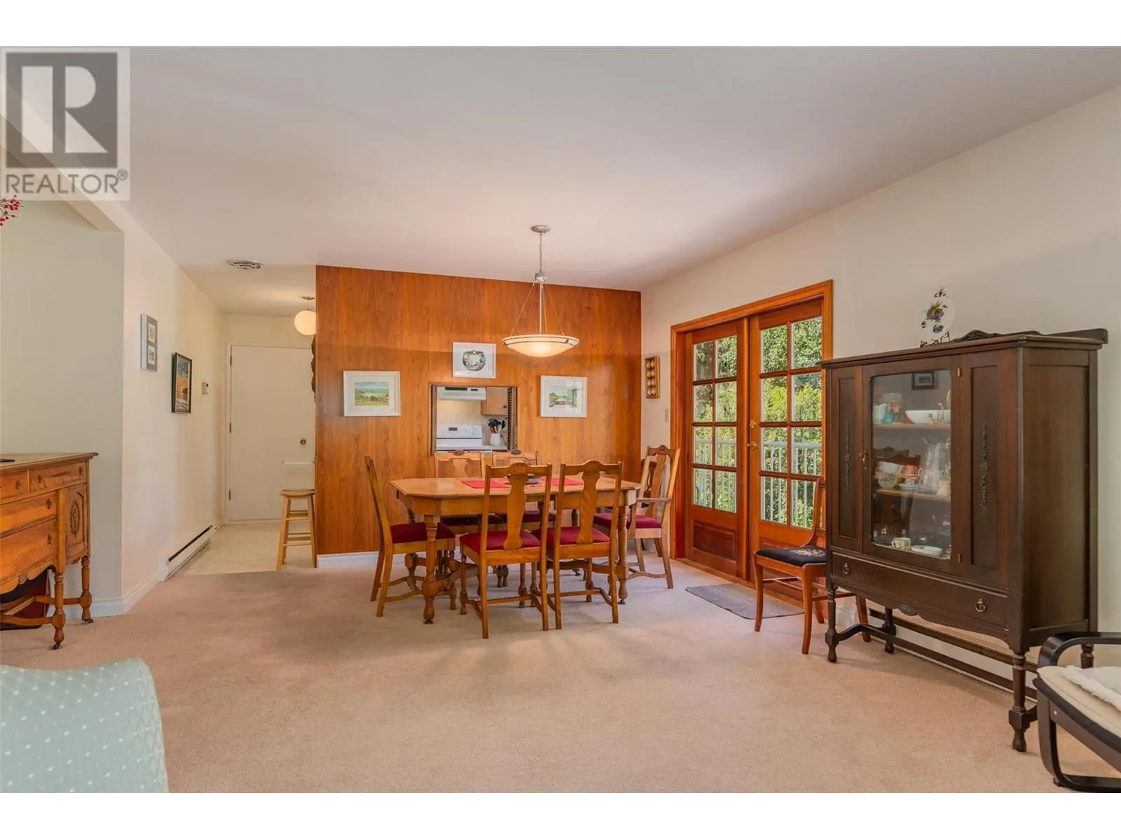 1669 Ridgewood Drive