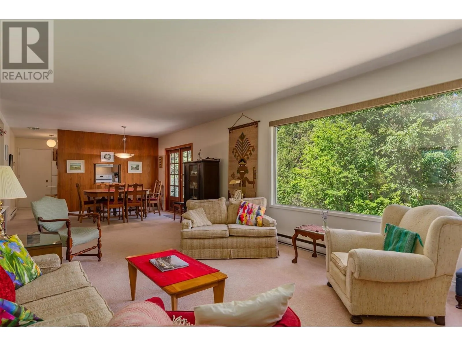 1669 Ridgewood Drive