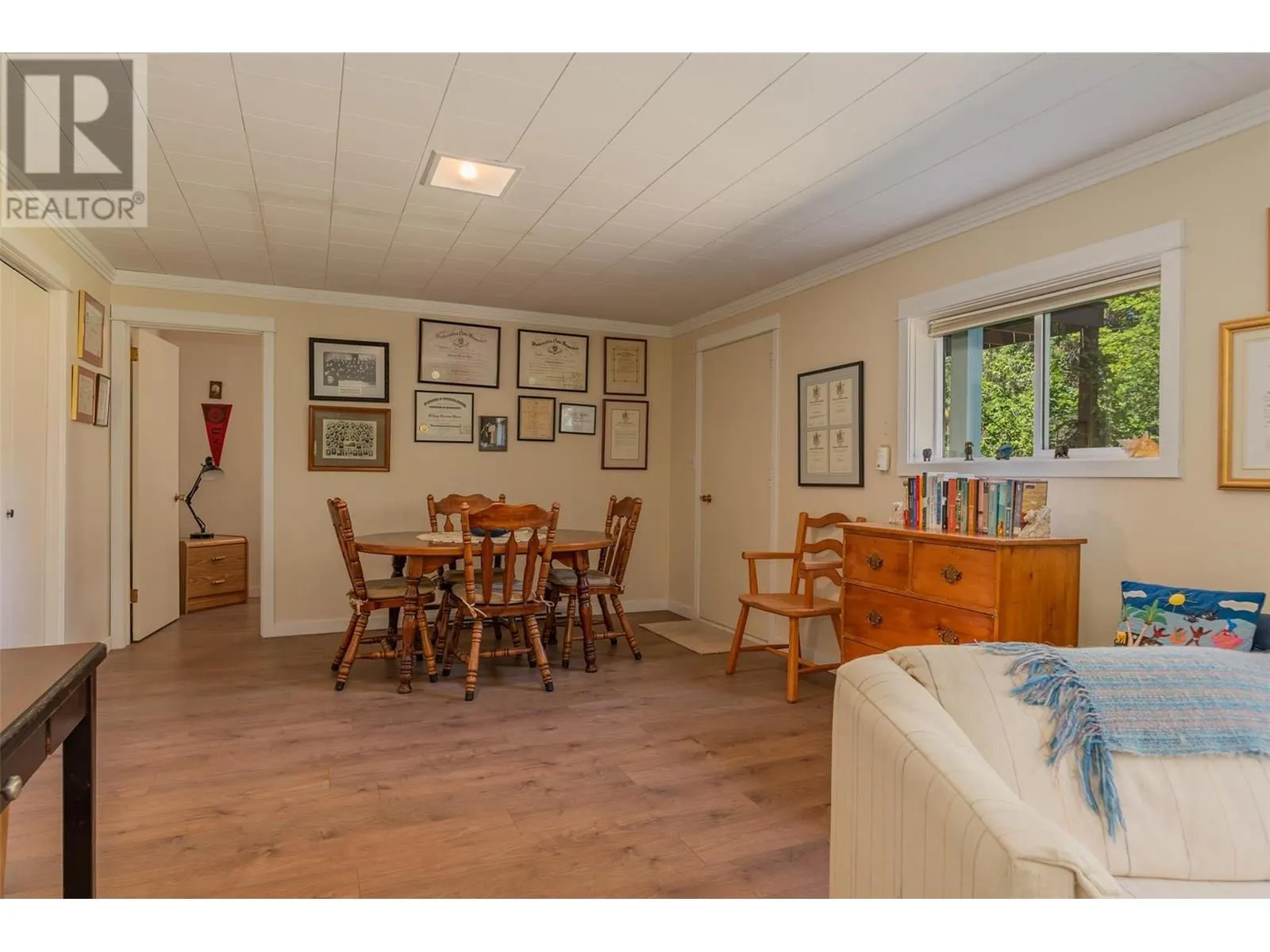 1669 Ridgewood Drive