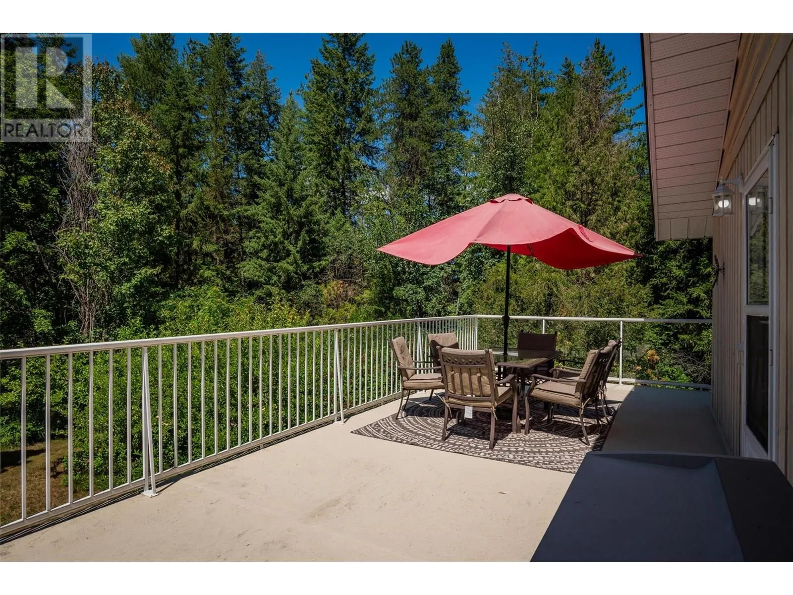 1669 Ridgewood Drive