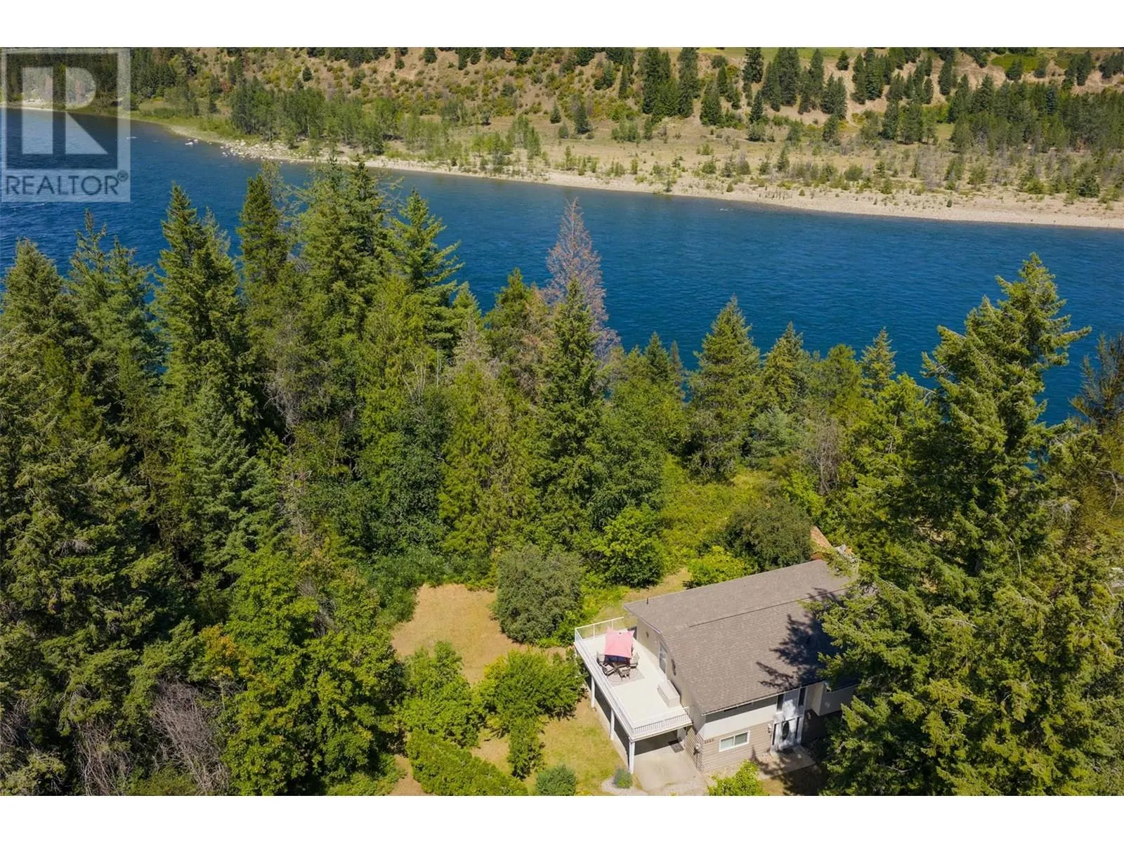 1669 Ridgewood Drive