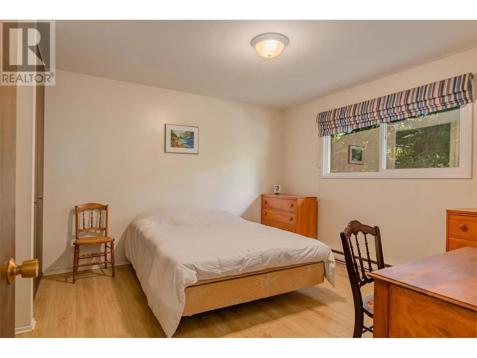 1669 Ridgewood Drive