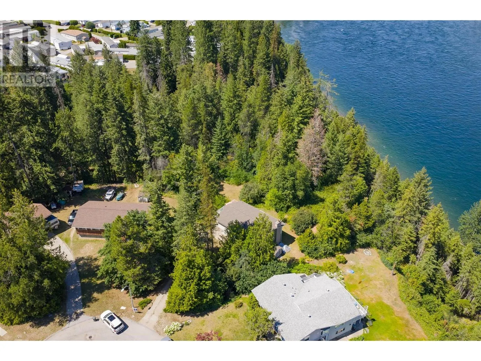 1669 Ridgewood Drive