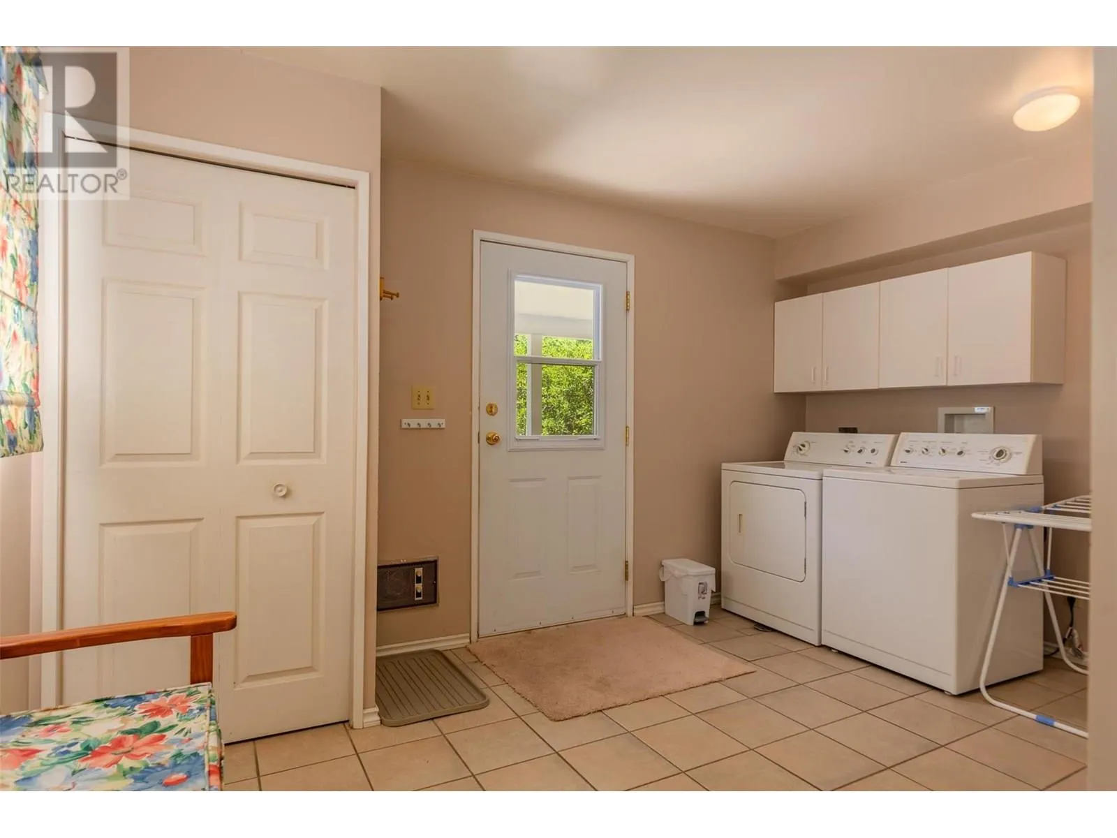 1669 Ridgewood Drive