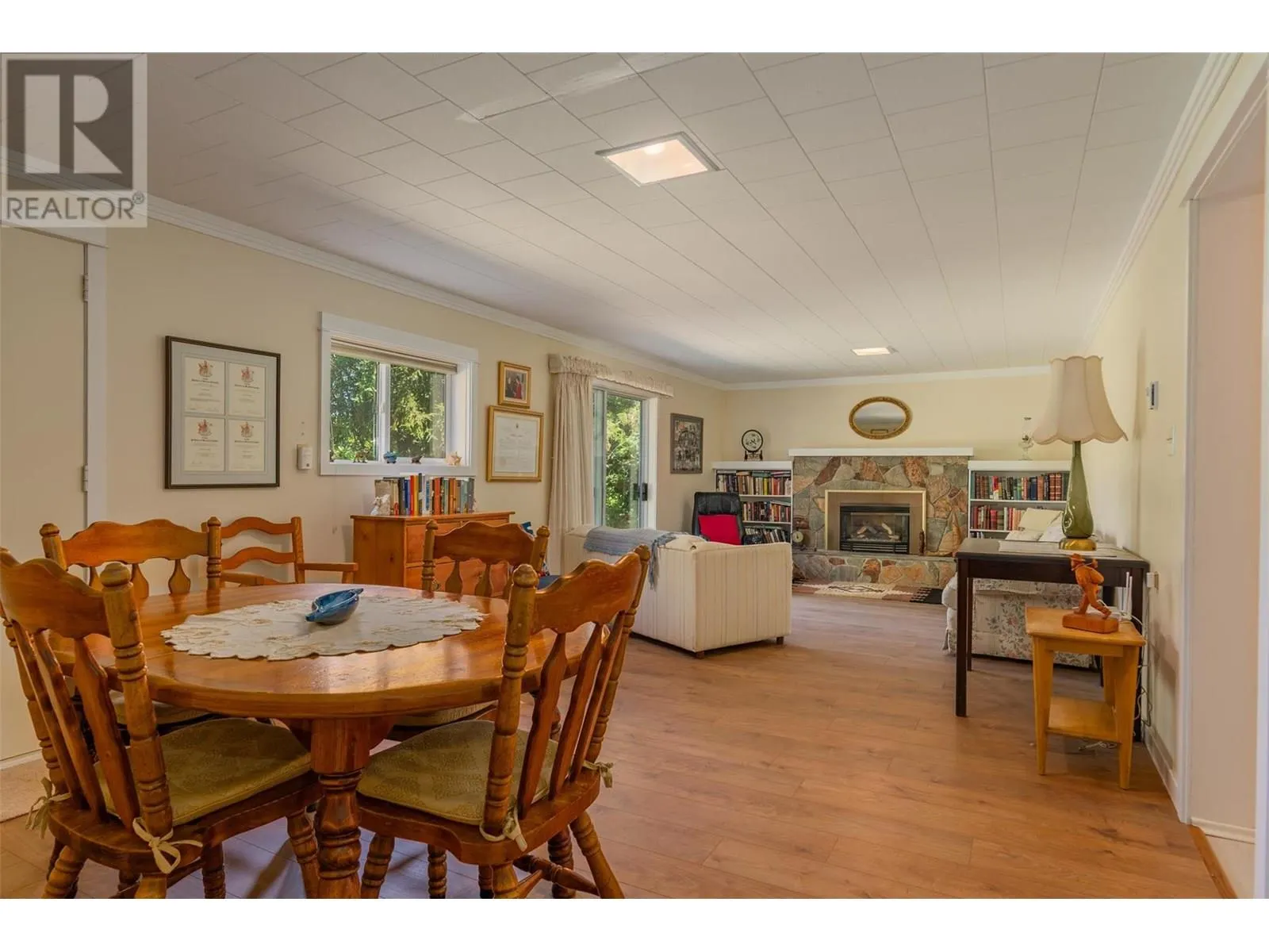 1669 Ridgewood Drive